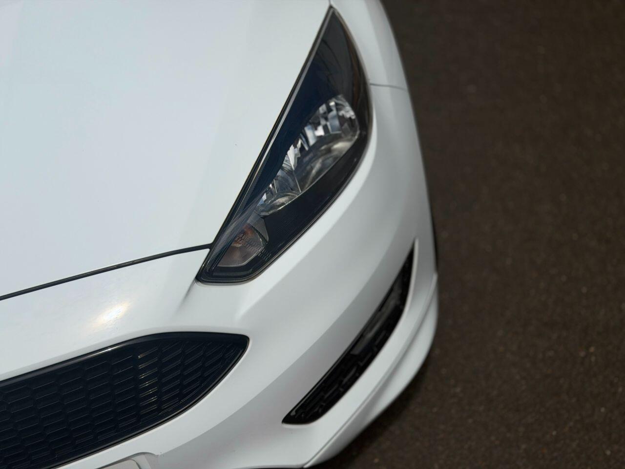 Ford Focus view 83