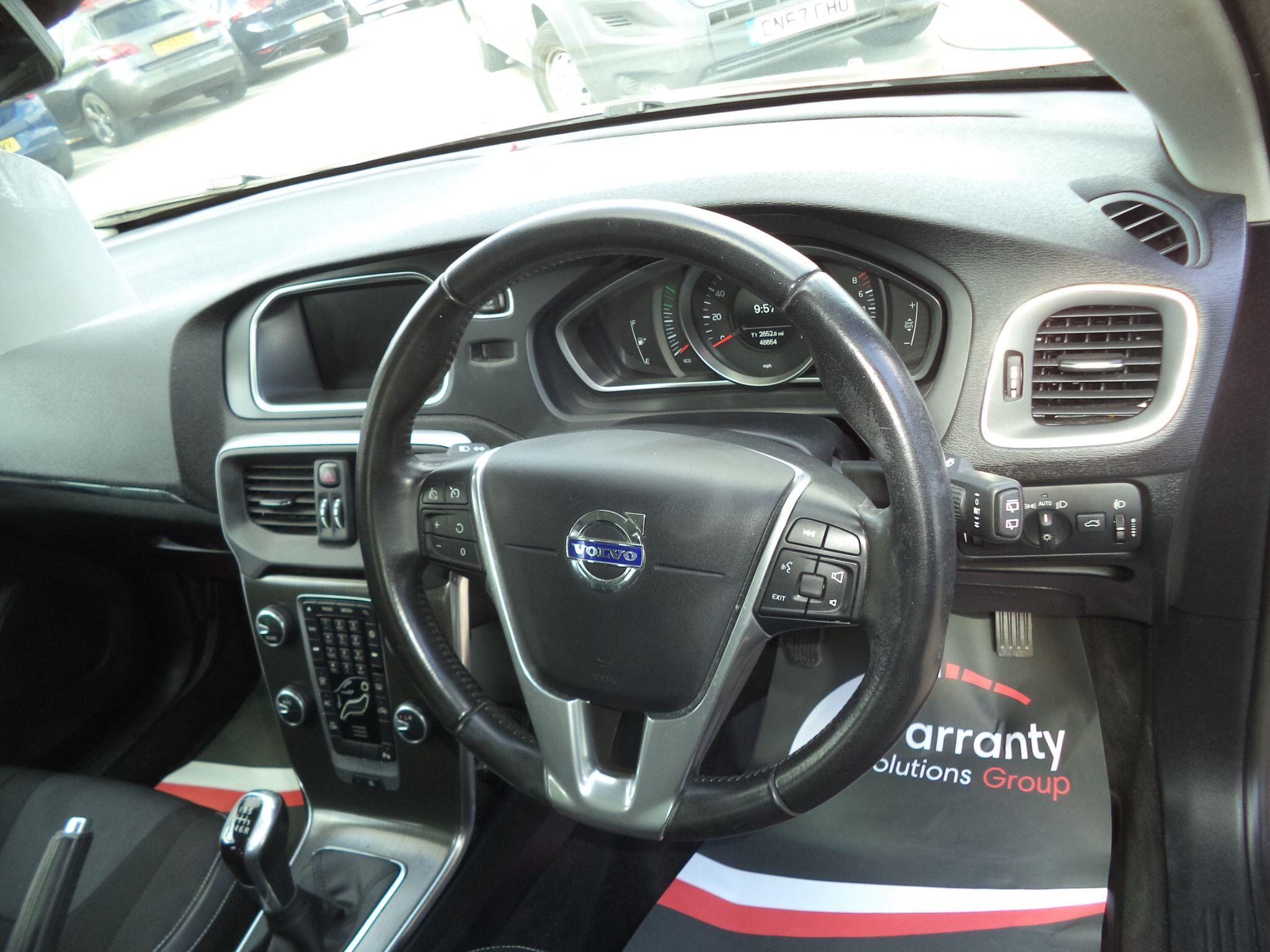 Volvo V40 view 29