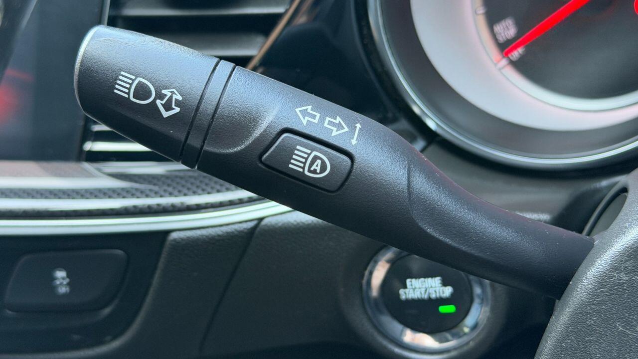 Vauxhall Insignia view 19