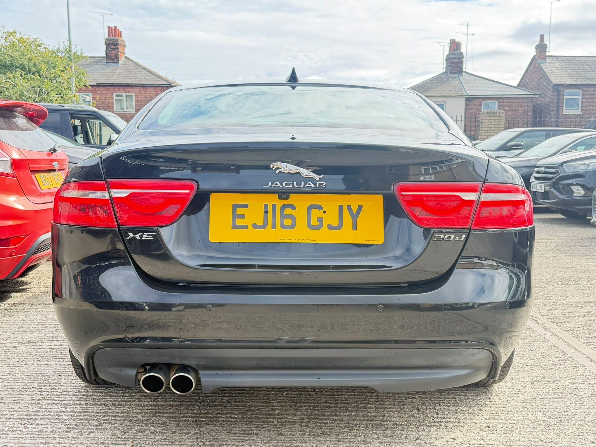 Jaguar XE view 6