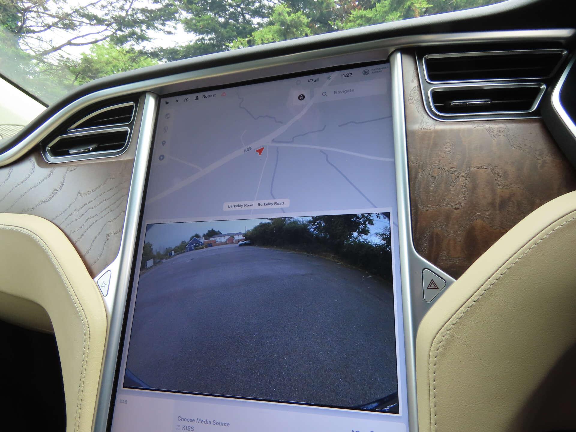 Tesla Model X view 16