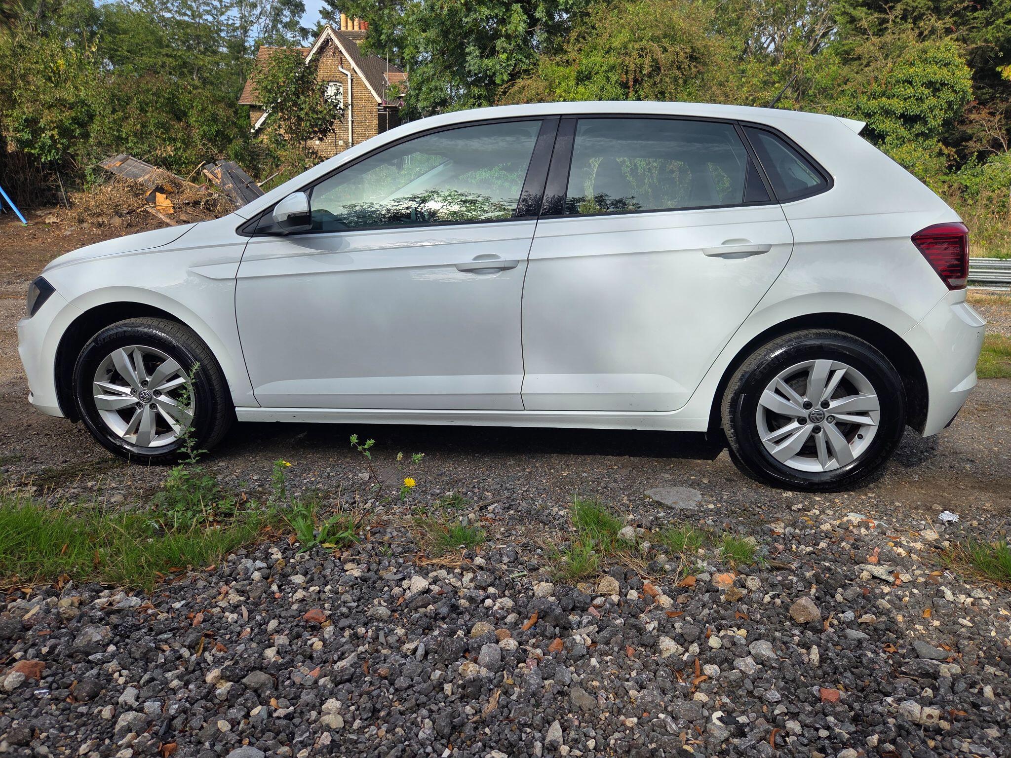 Volkswagen Polo view 8