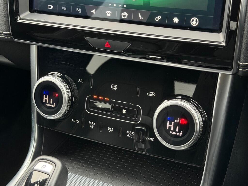 Jaguar XE view 39