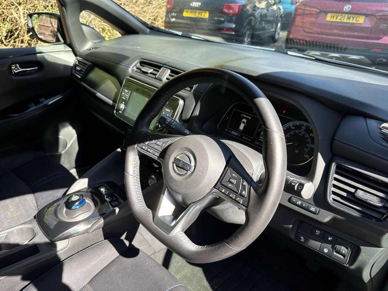 Nissan Leaf view 14