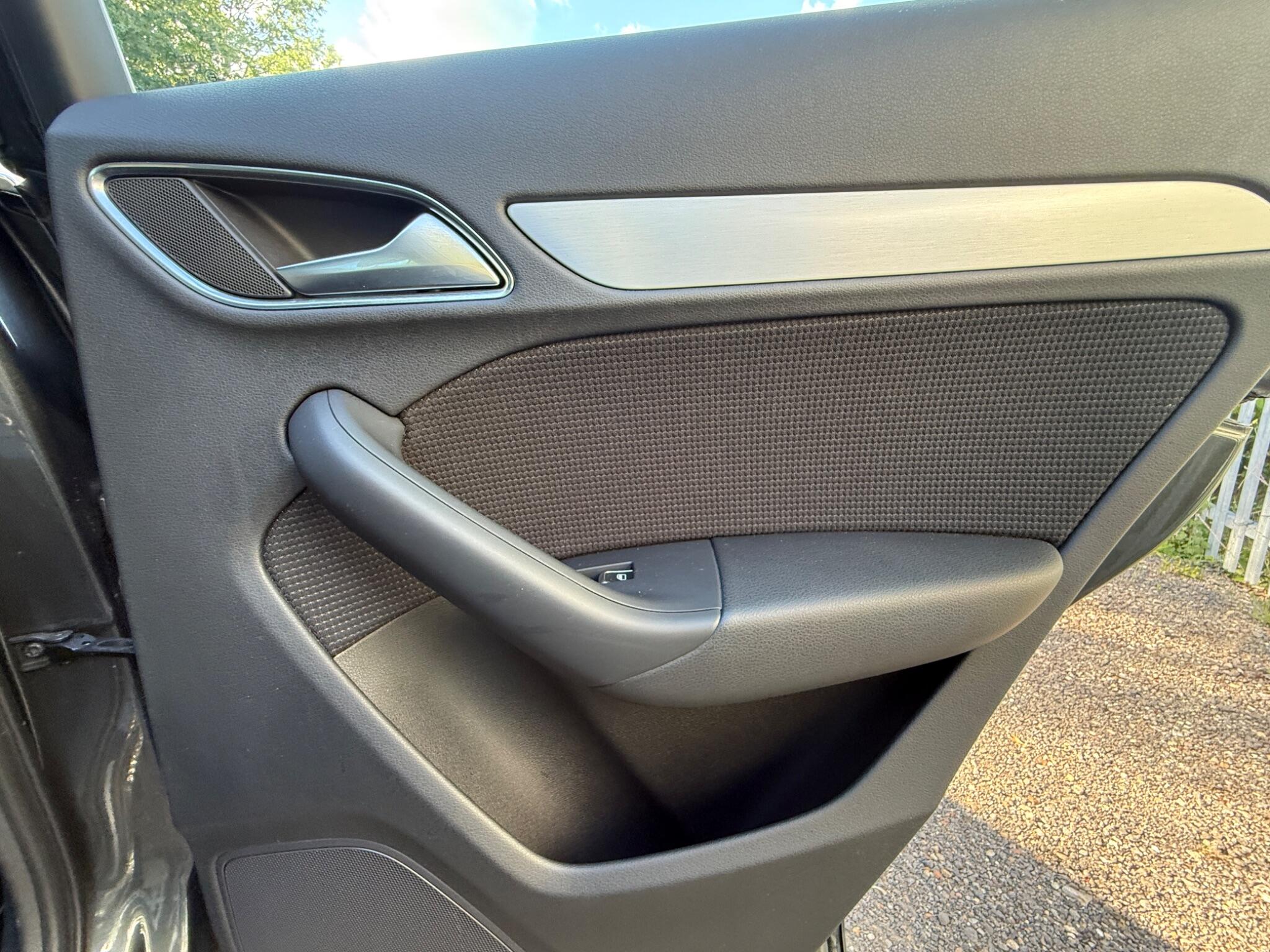 2017 Audi Q3 image 37