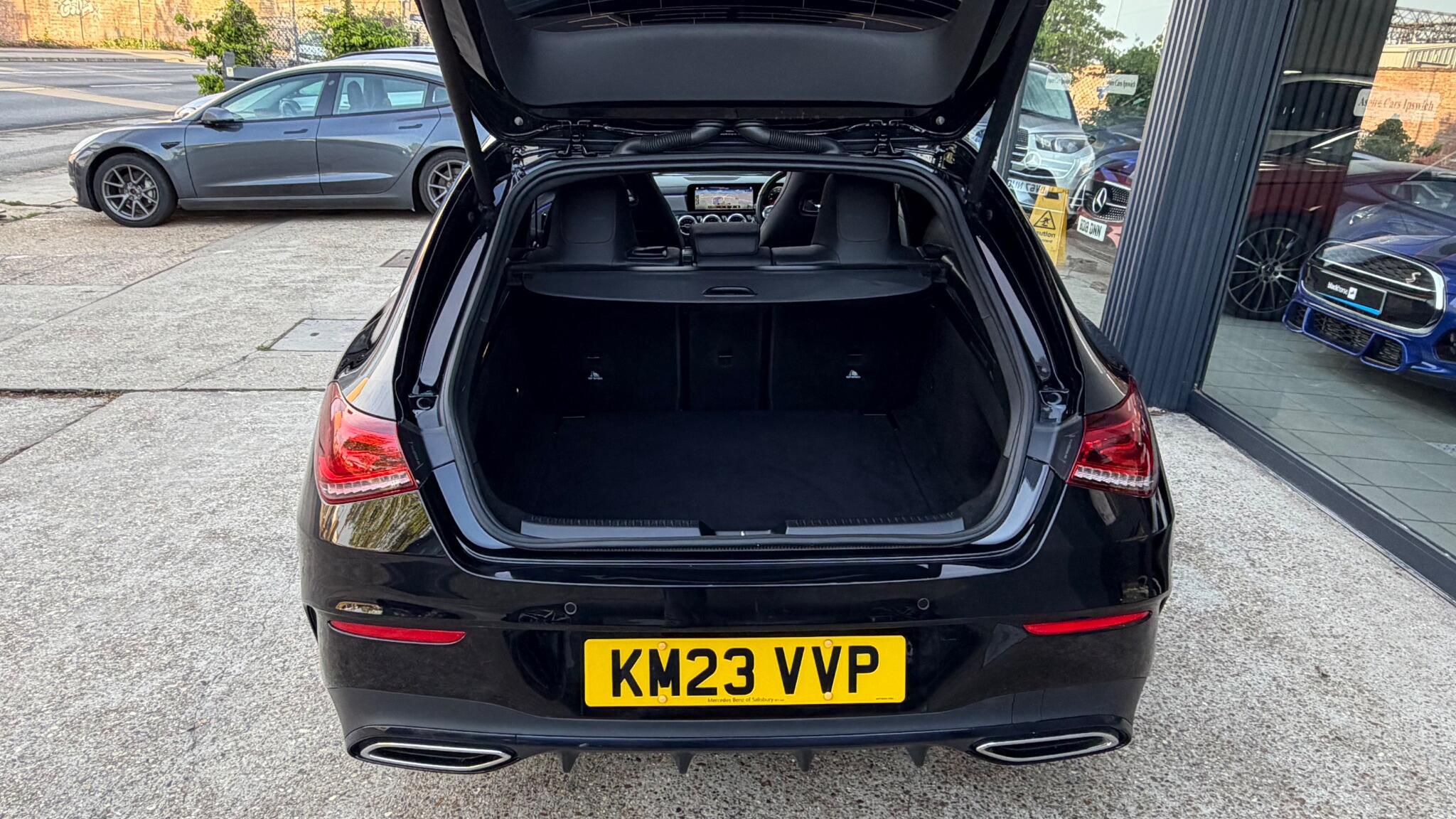 Mercedes-Benz Cla view 26