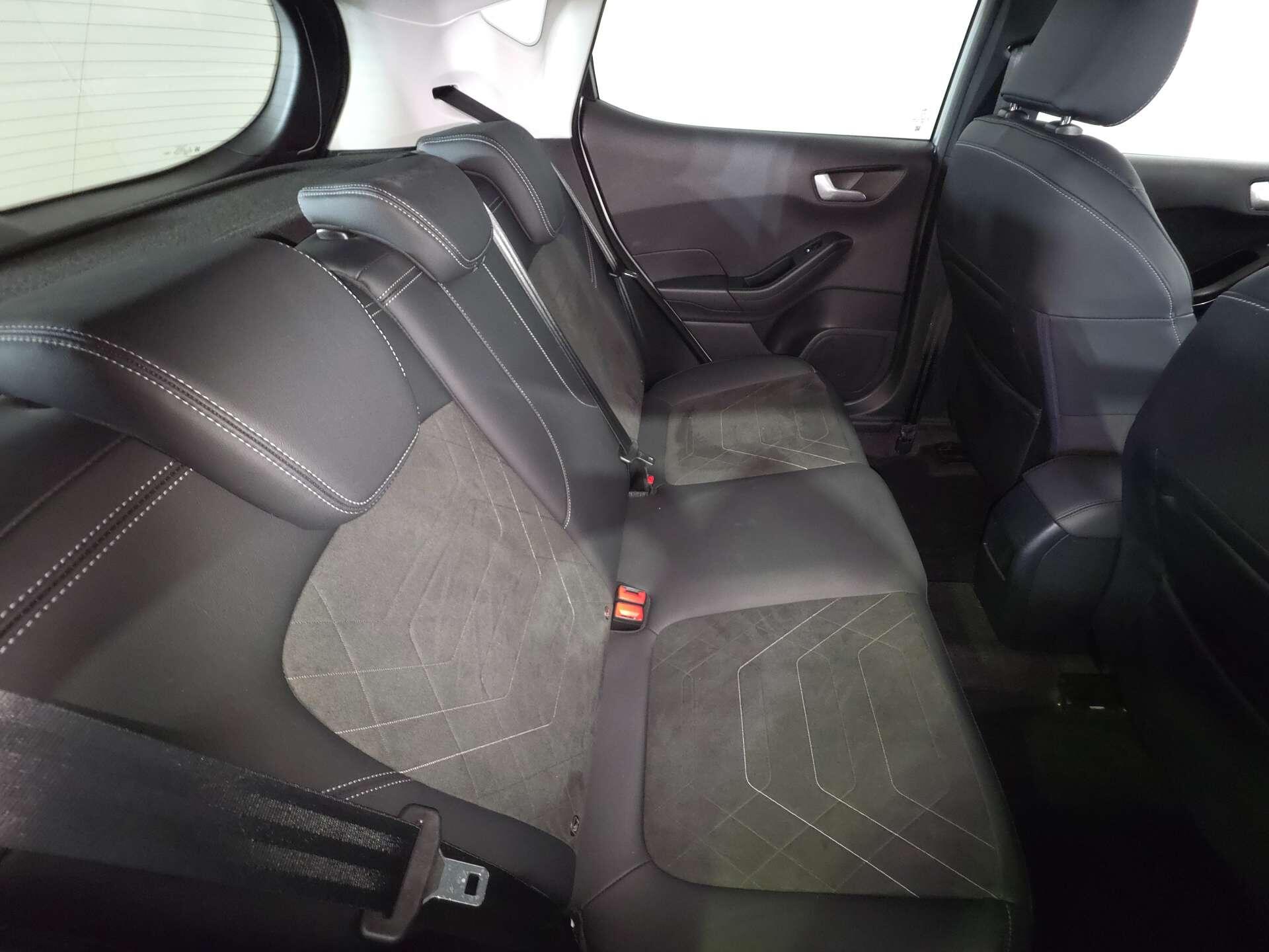 Ford Fiesta view 58