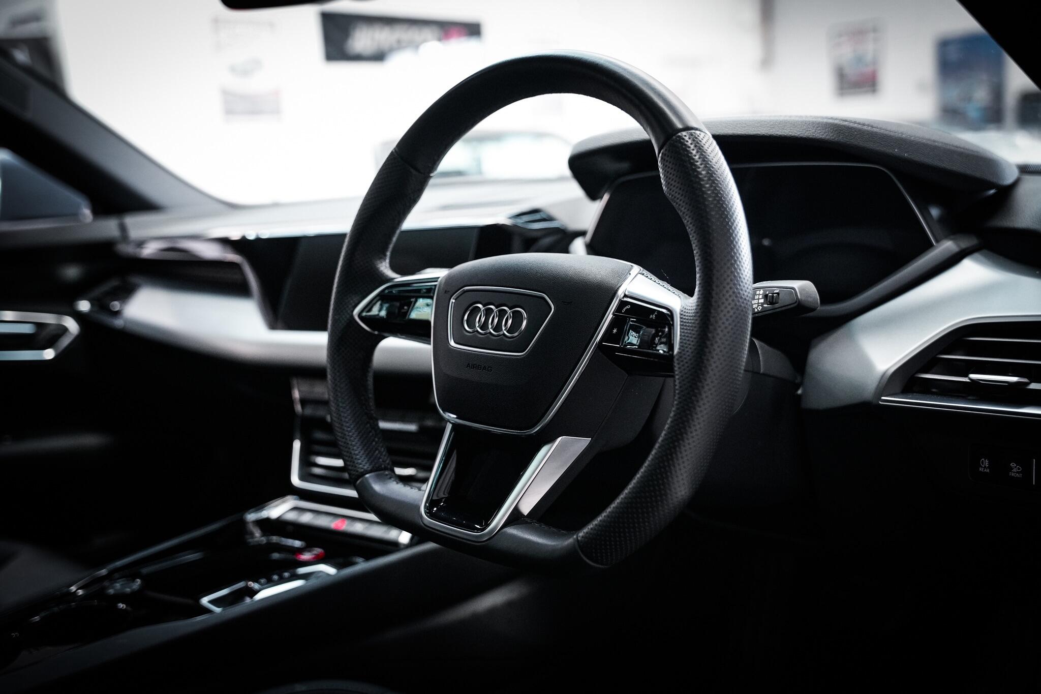 Audi e-tron GT view 19