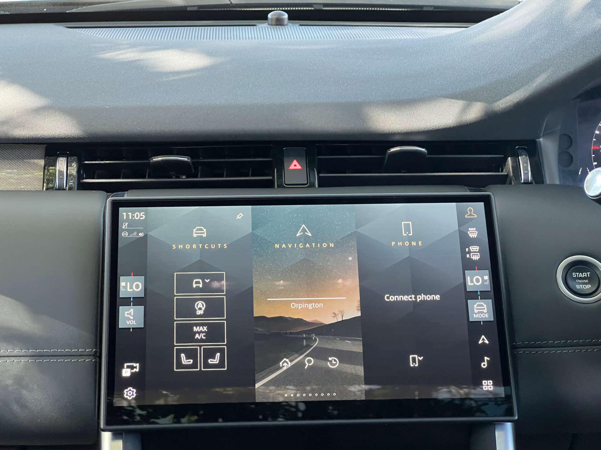 Land Rover Discovery Sport view 41