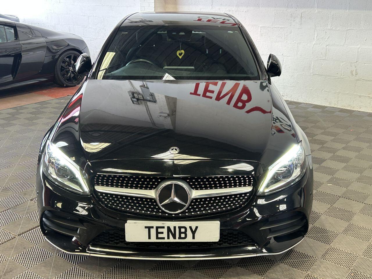Mercedes-Benz C Class view 4