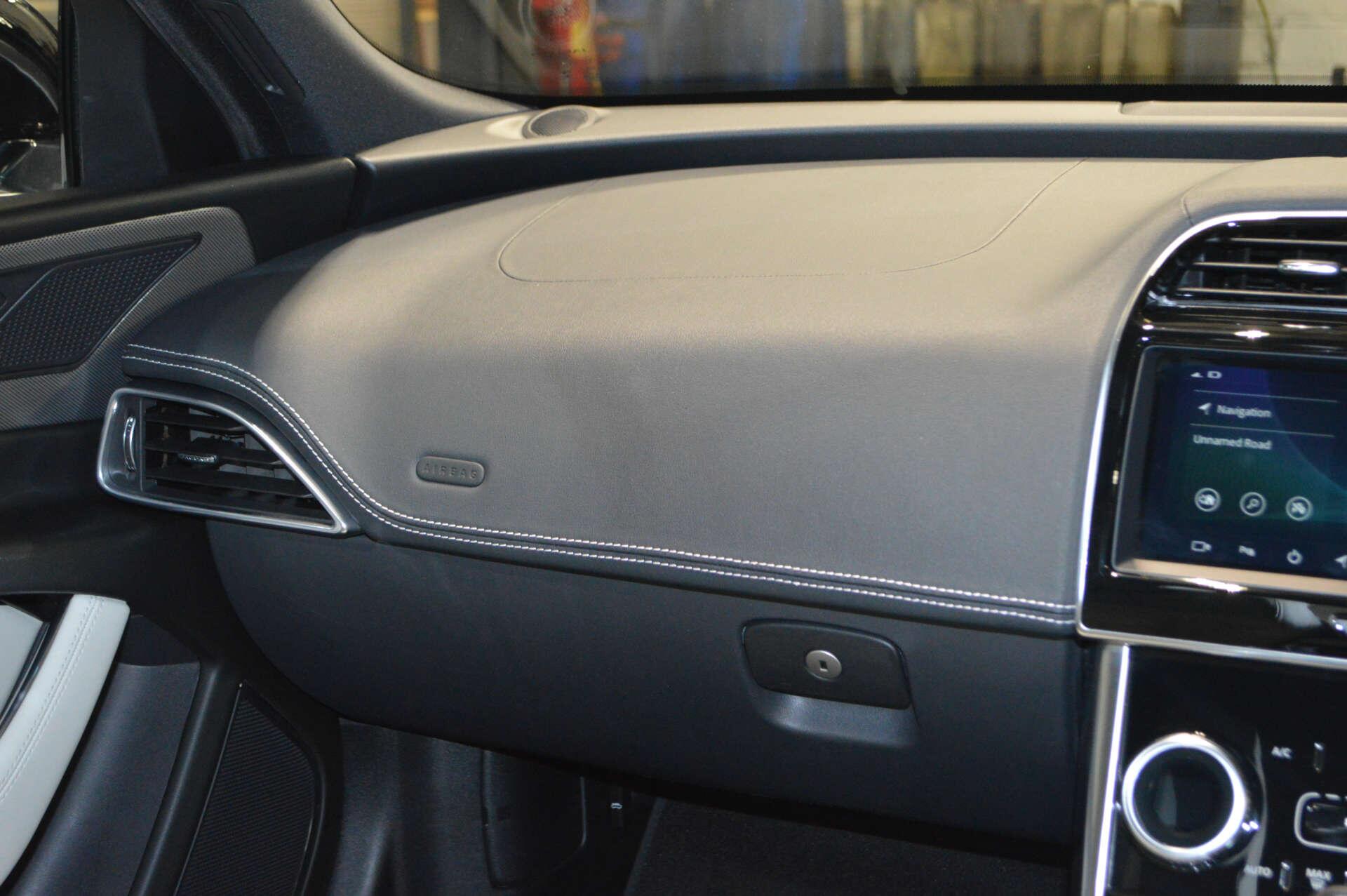 Jaguar Xe view 15