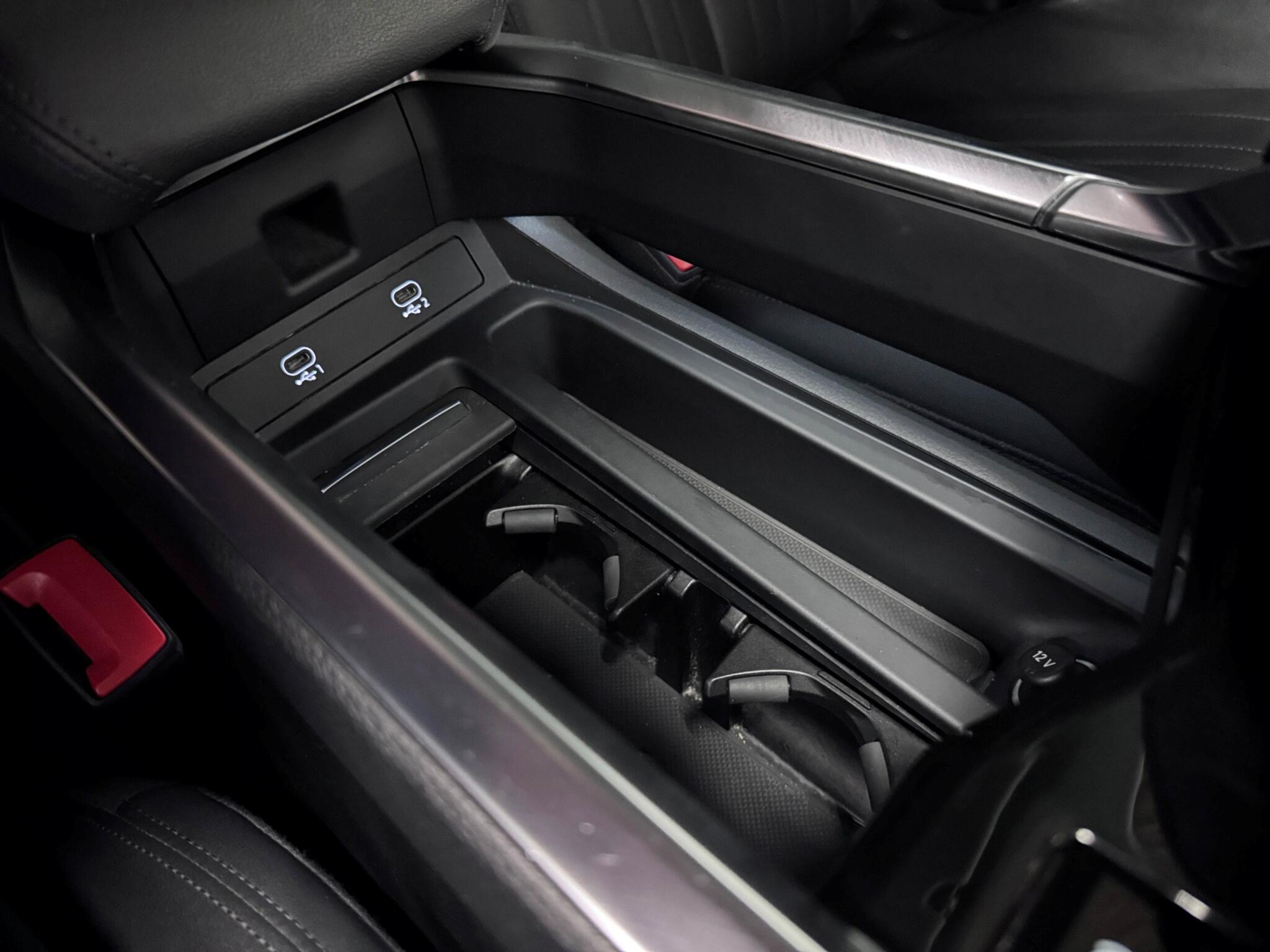 Audi E-Tron view 37
