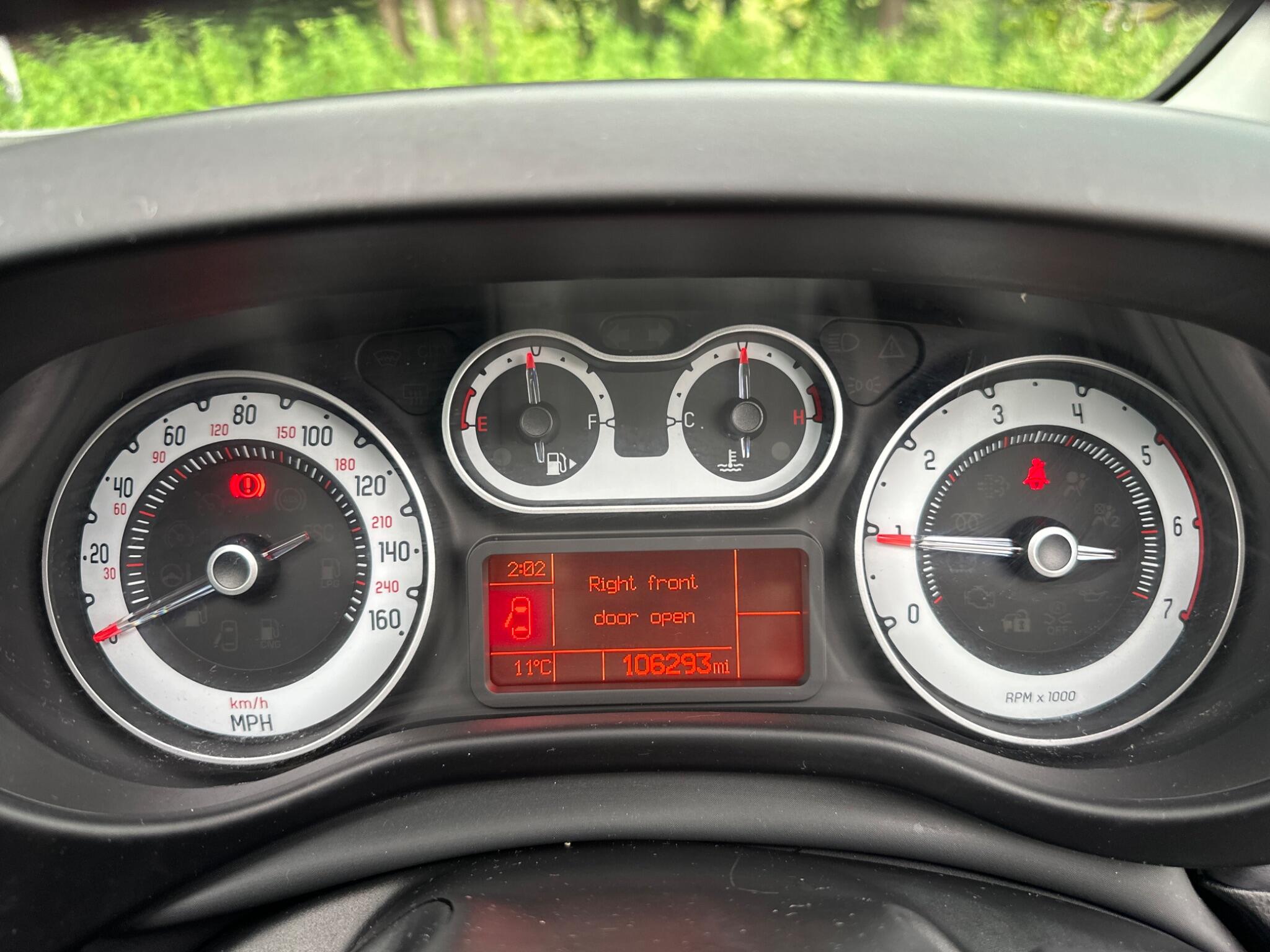 Fiat 500L view 41