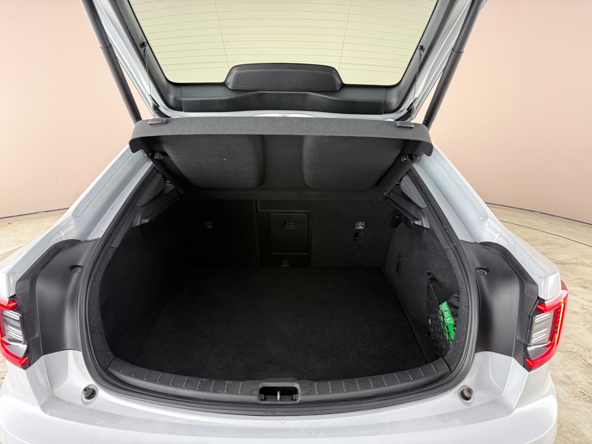 Polestar 2 view 9