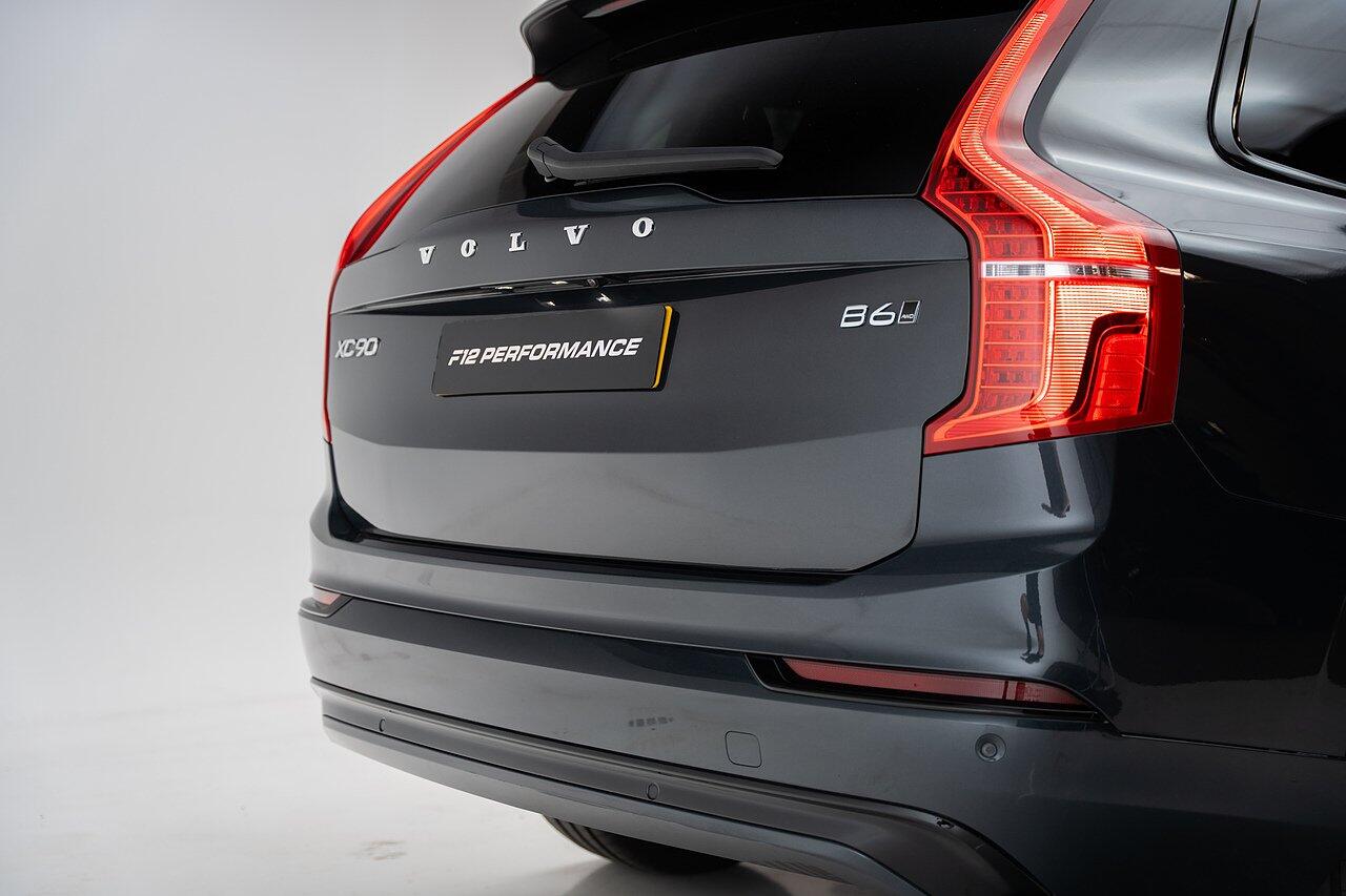Volvo XC90 view 29