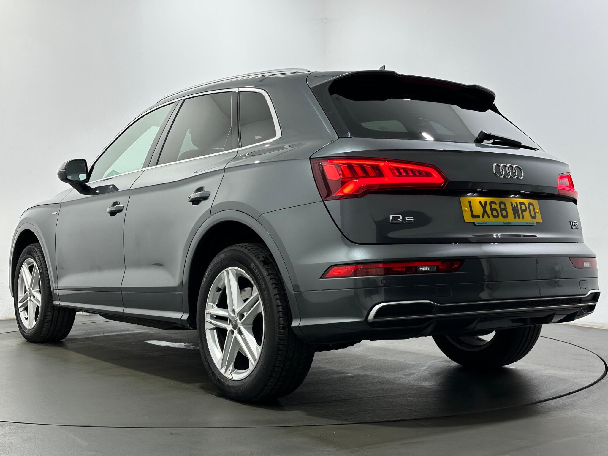 Audi Q5 view 49