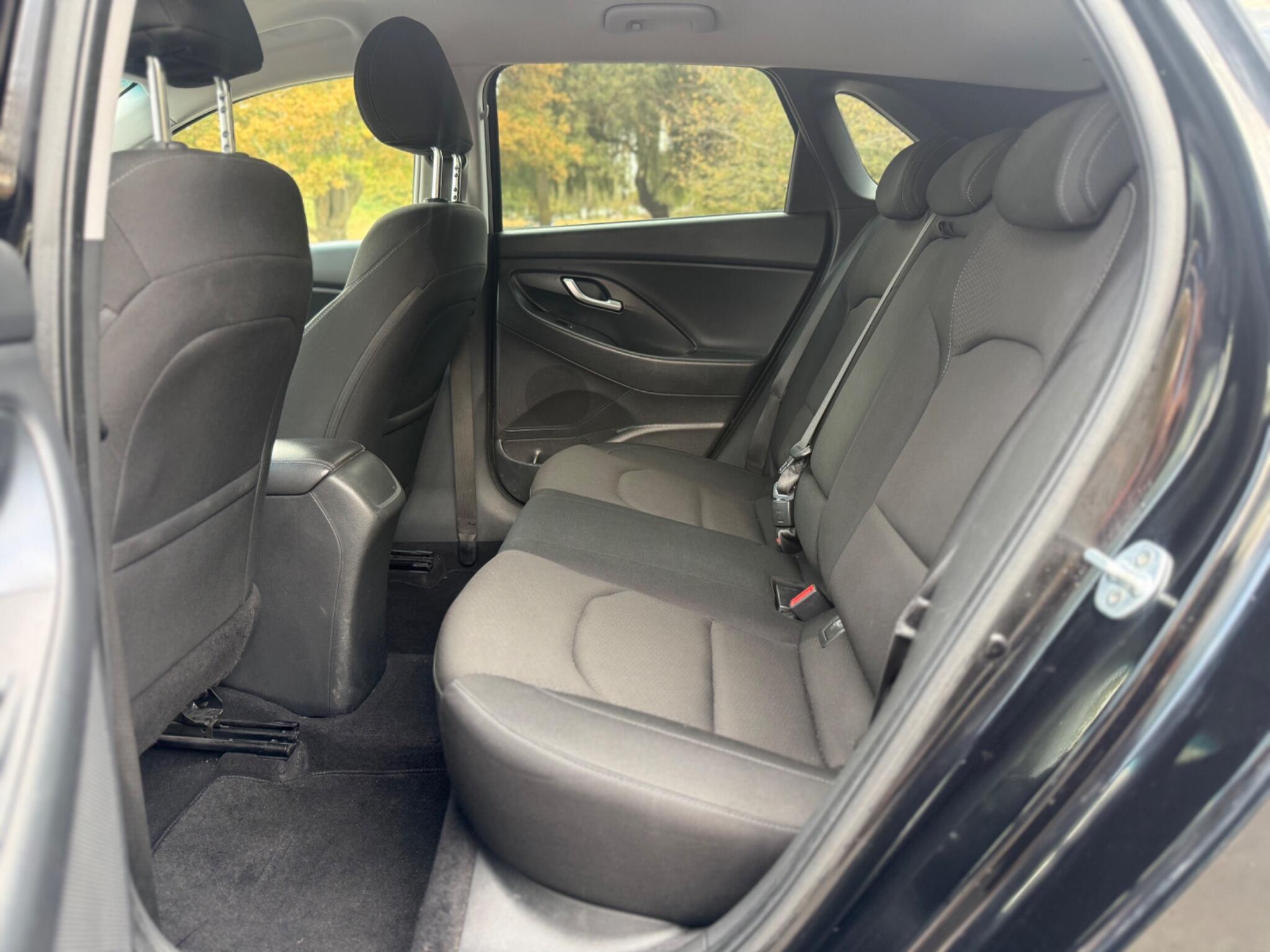 Hyundai i30 view 30
