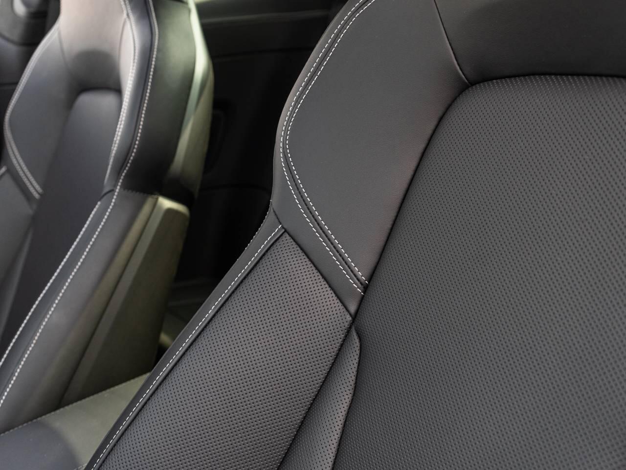 Porsche 911 view 37