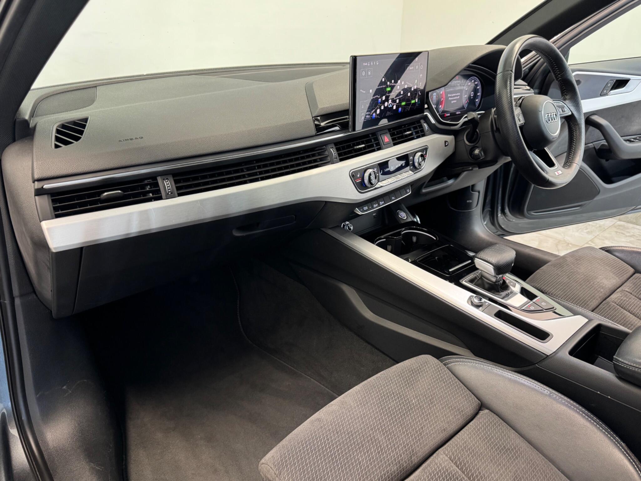 Audi A4 view 20