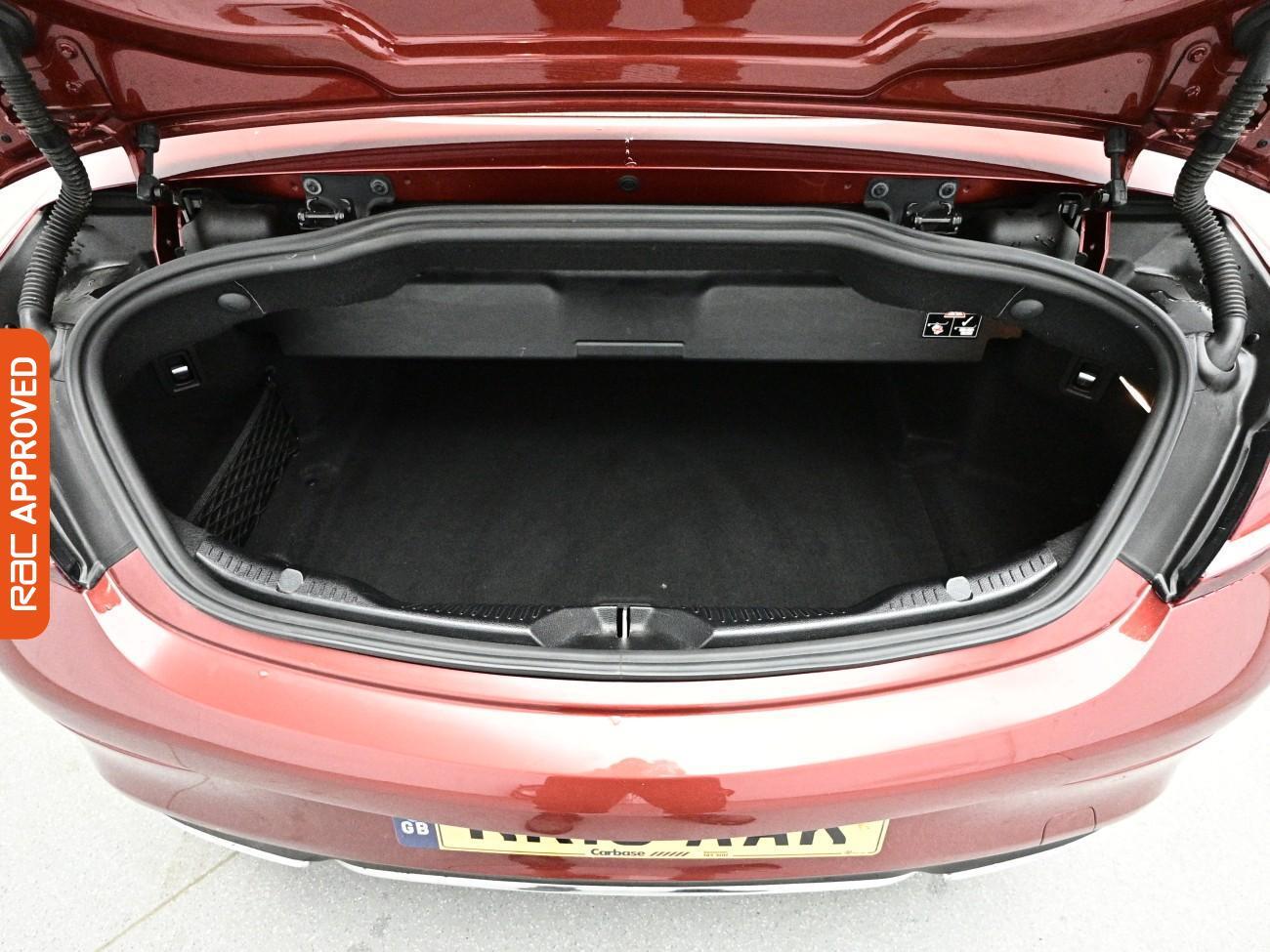 Mercedes-Benz C-Class view 24