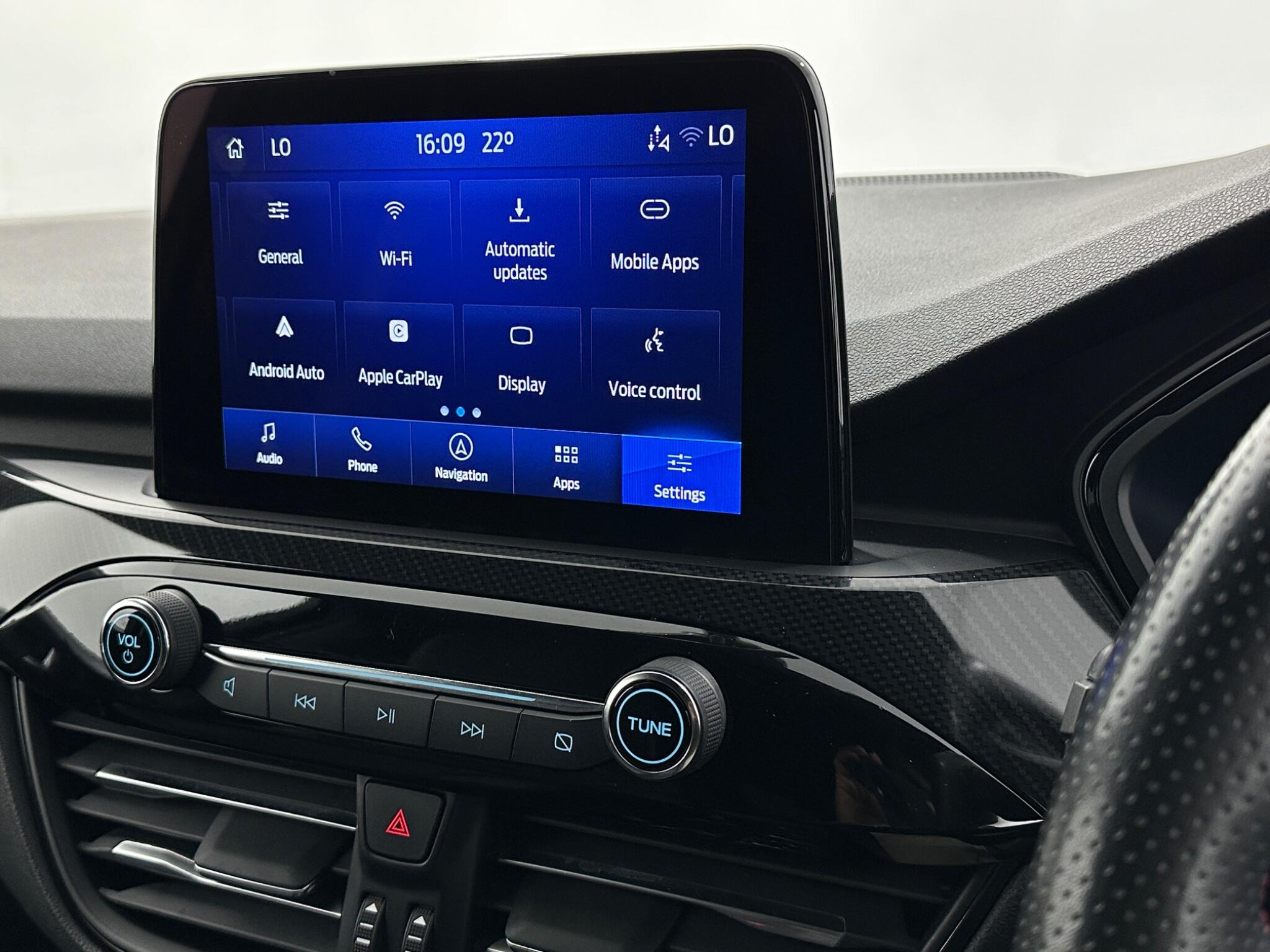 Ford Kuga view 25