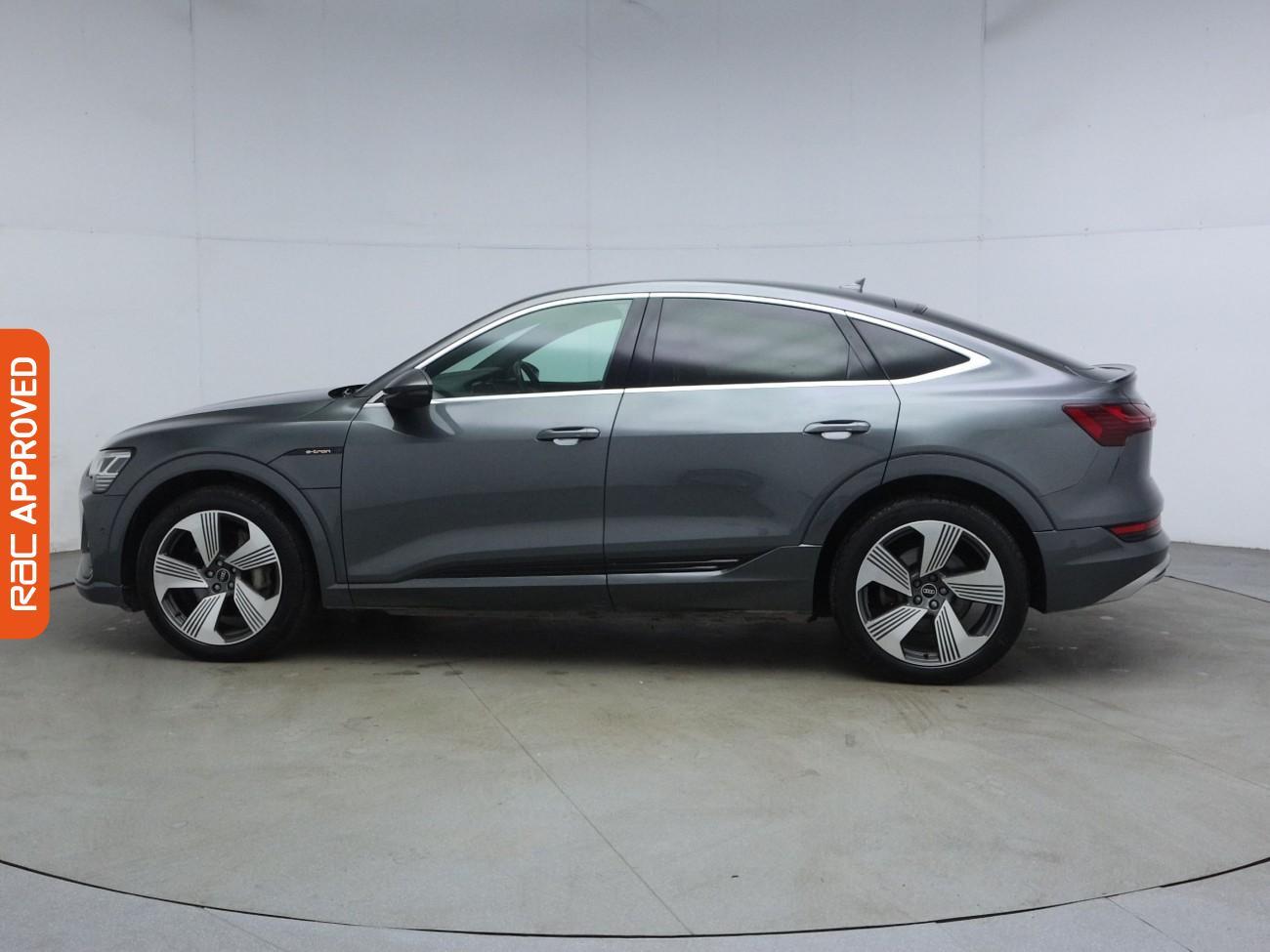 Audi E-Tron view 33