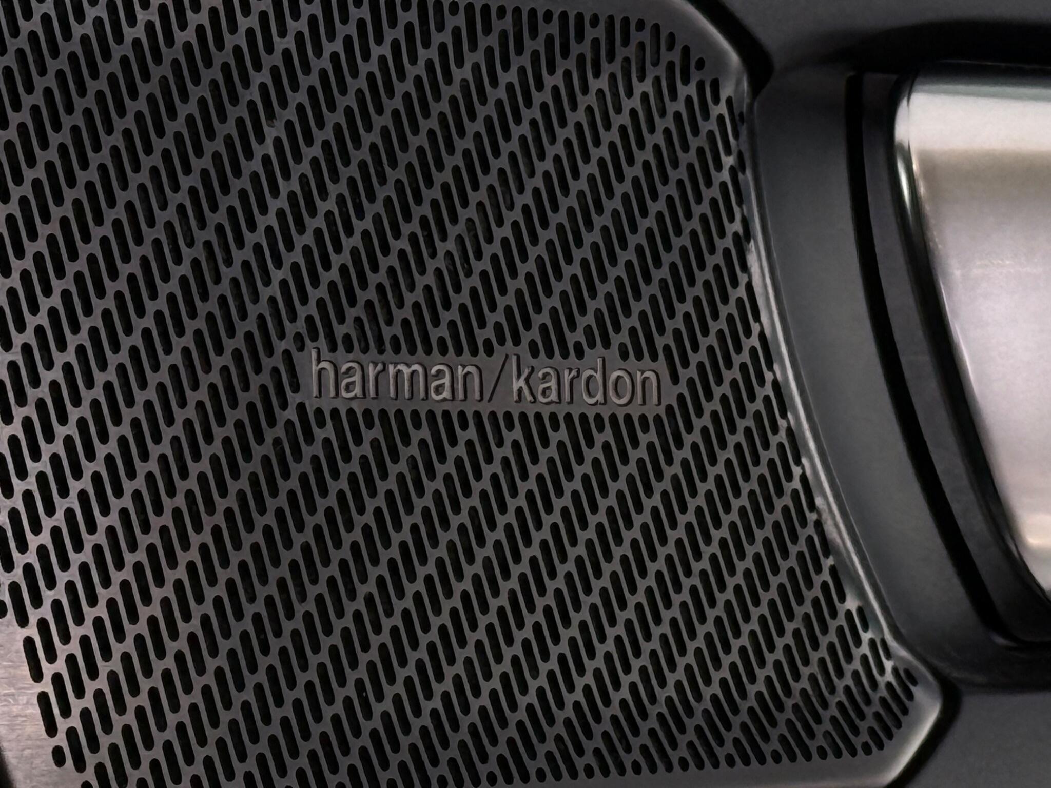 Volvo XC40 view 31