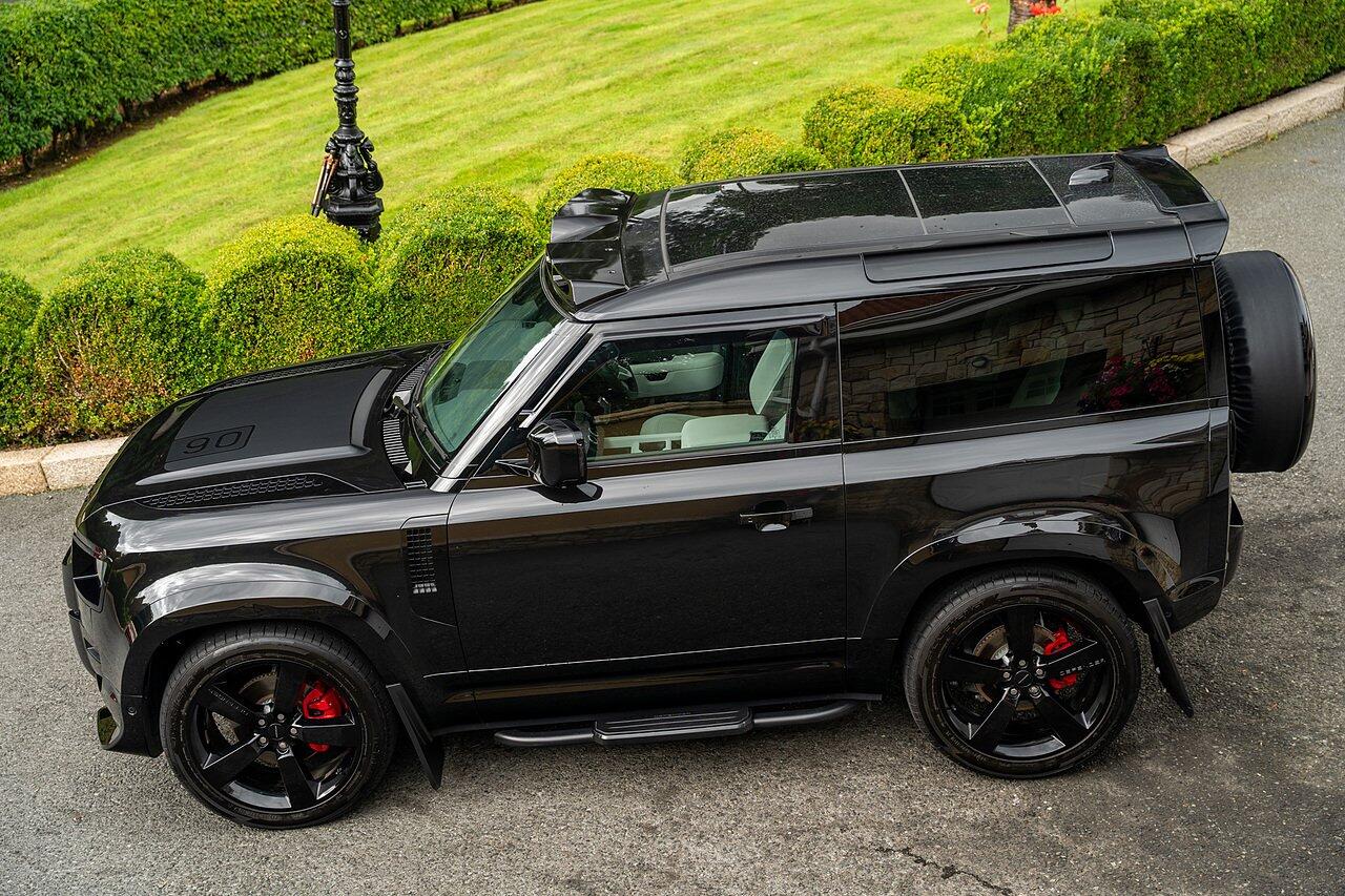 Land Rover Defender view 90
