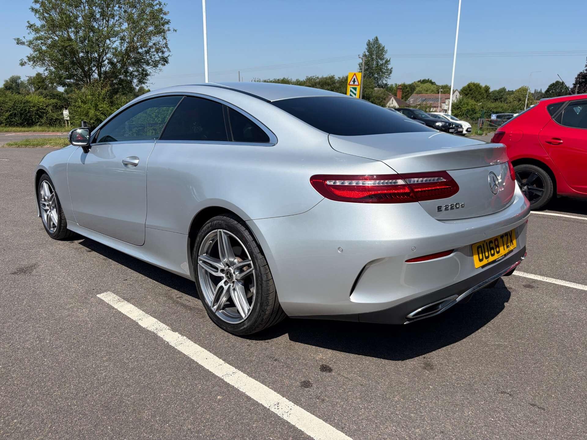 Mercedes-Benz E Class view 6