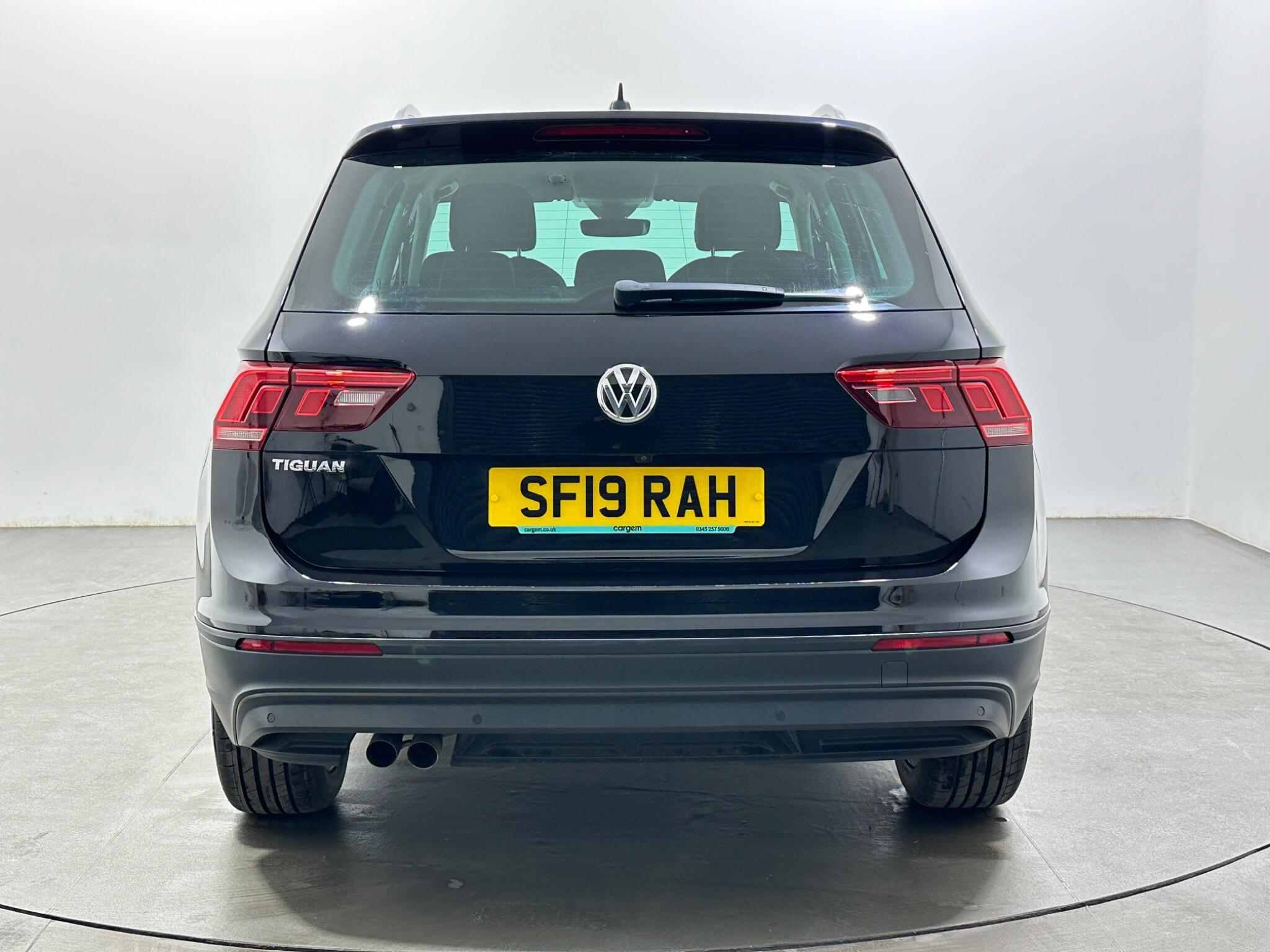 Volkswagen Tiguan view 7