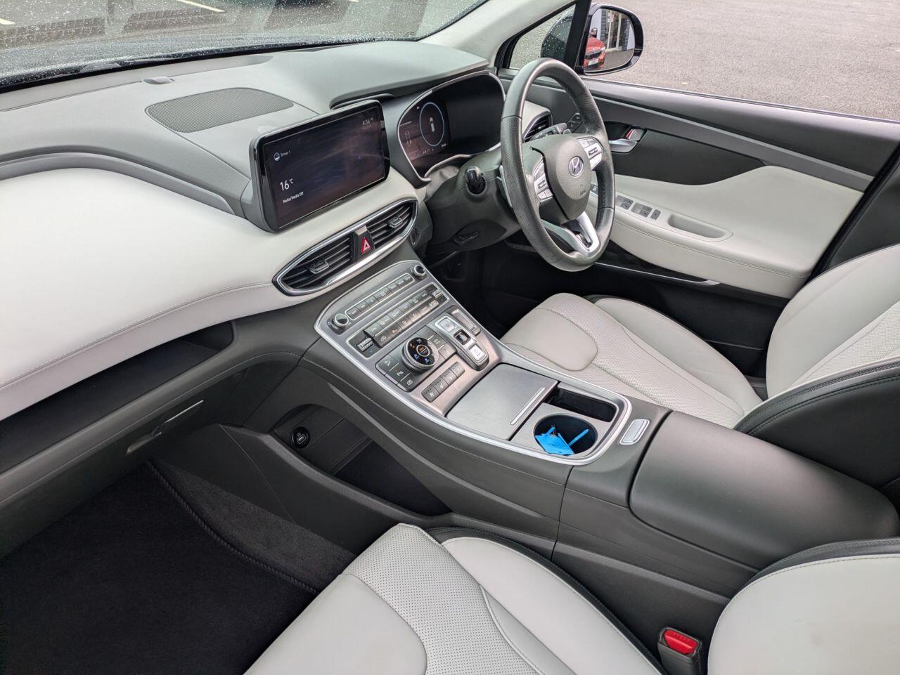 Hyundai Santa Fe view 7
