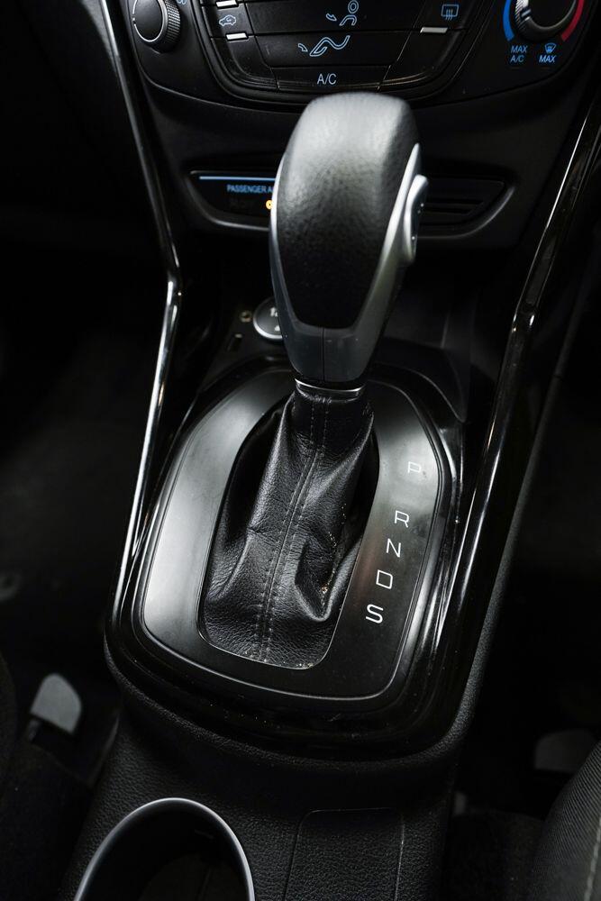 Ford B-Max view 16