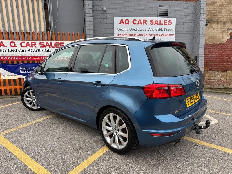 Volkswagen Golf SV view 5