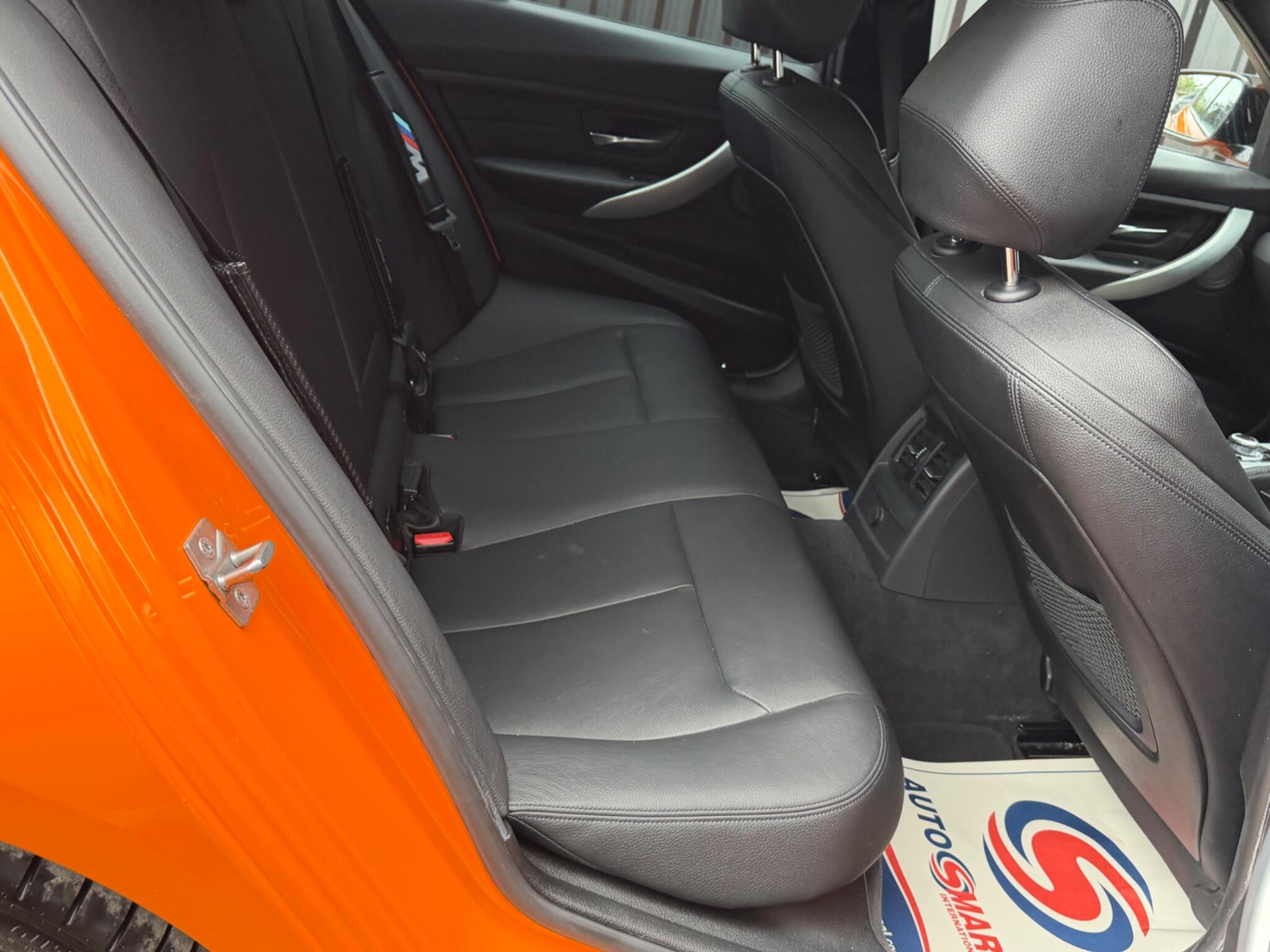 BMW 3 Series view 44