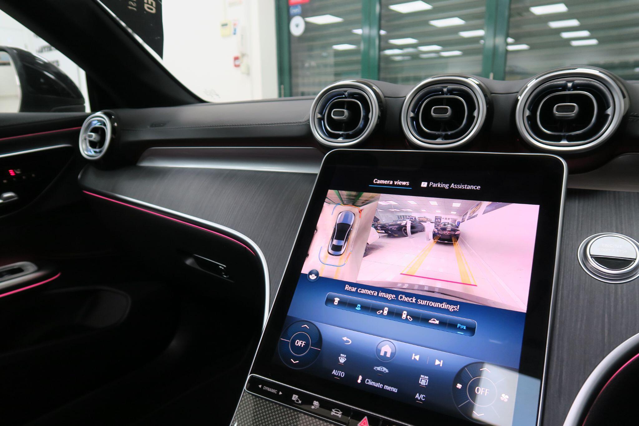 Mercedes-Benz Cle view 16