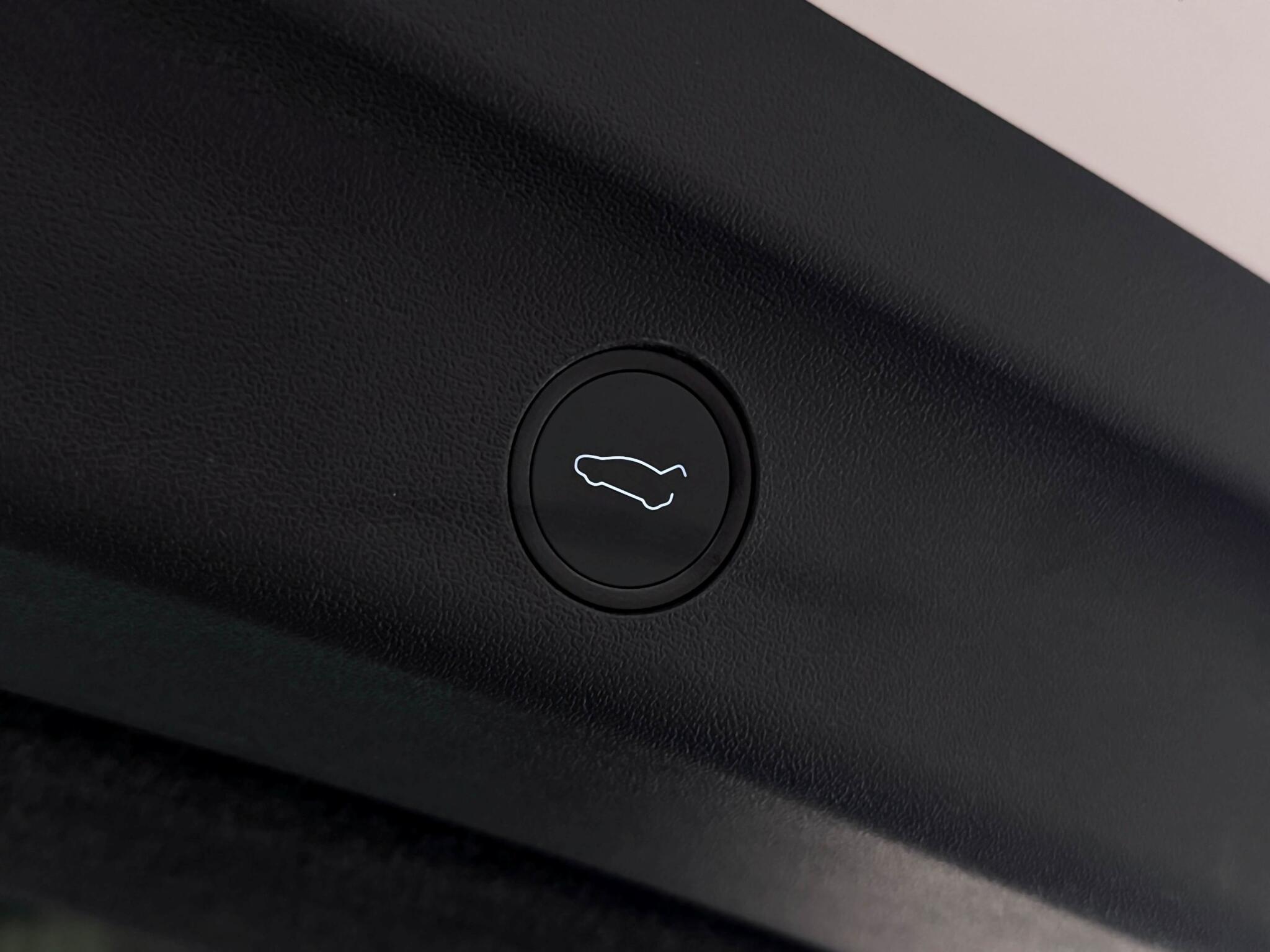Tesla Model Y view 8