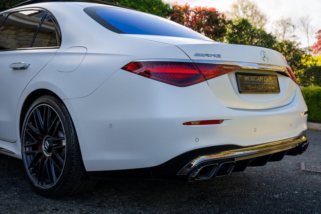 Mercedes-Benz S-Class view 9