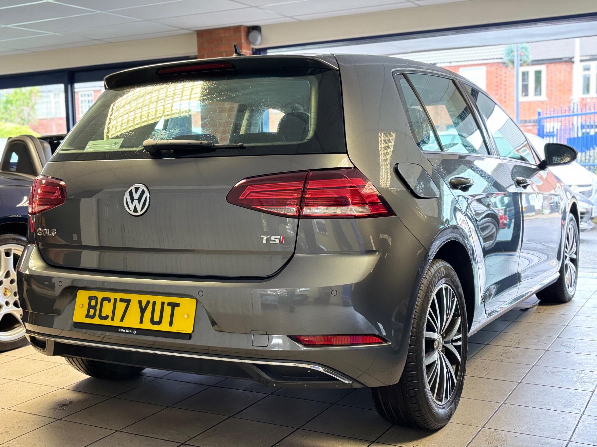 Volkswagen Golf view 7