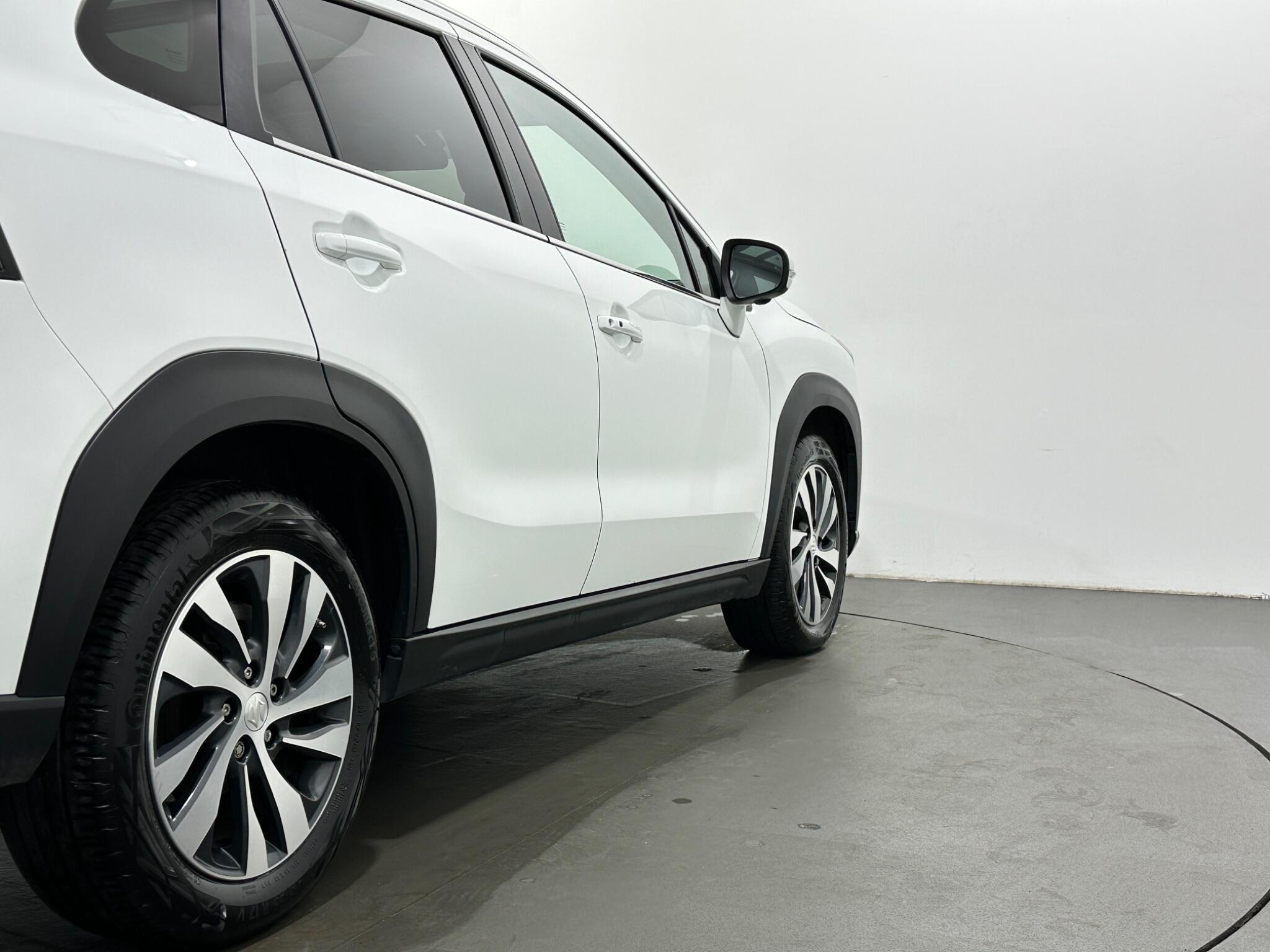 Suzuki S-Cross view 50