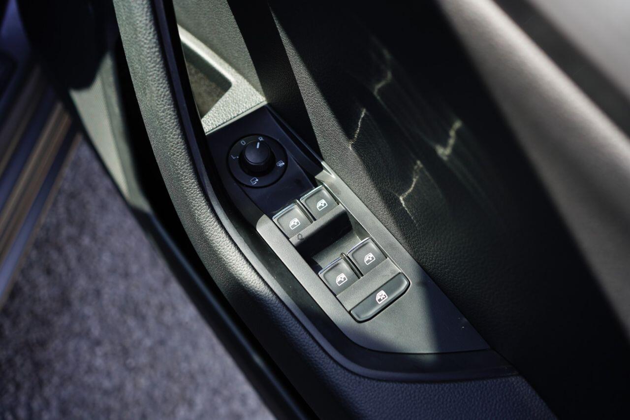 Skoda Superb view 30