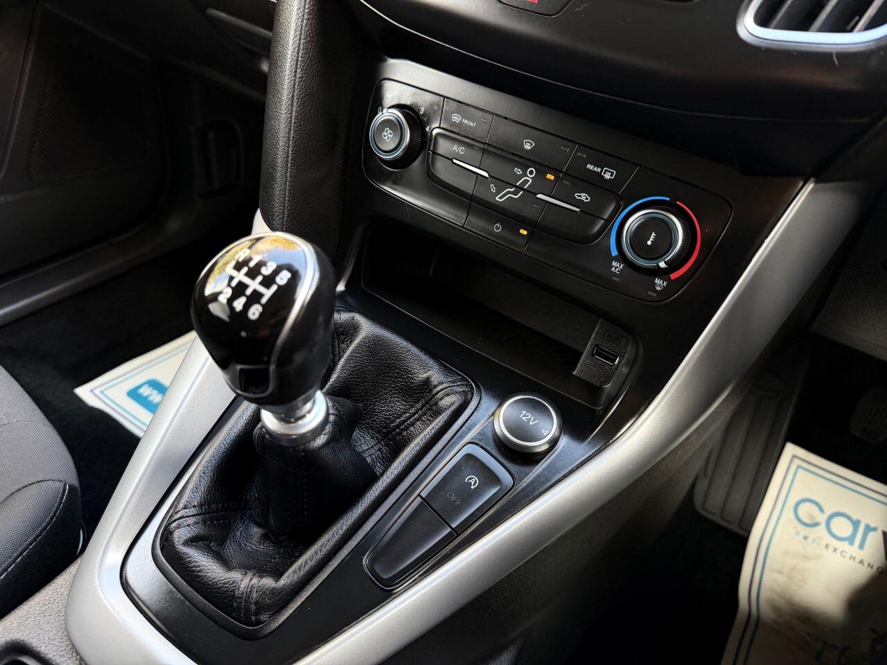 Ford Focus view 36