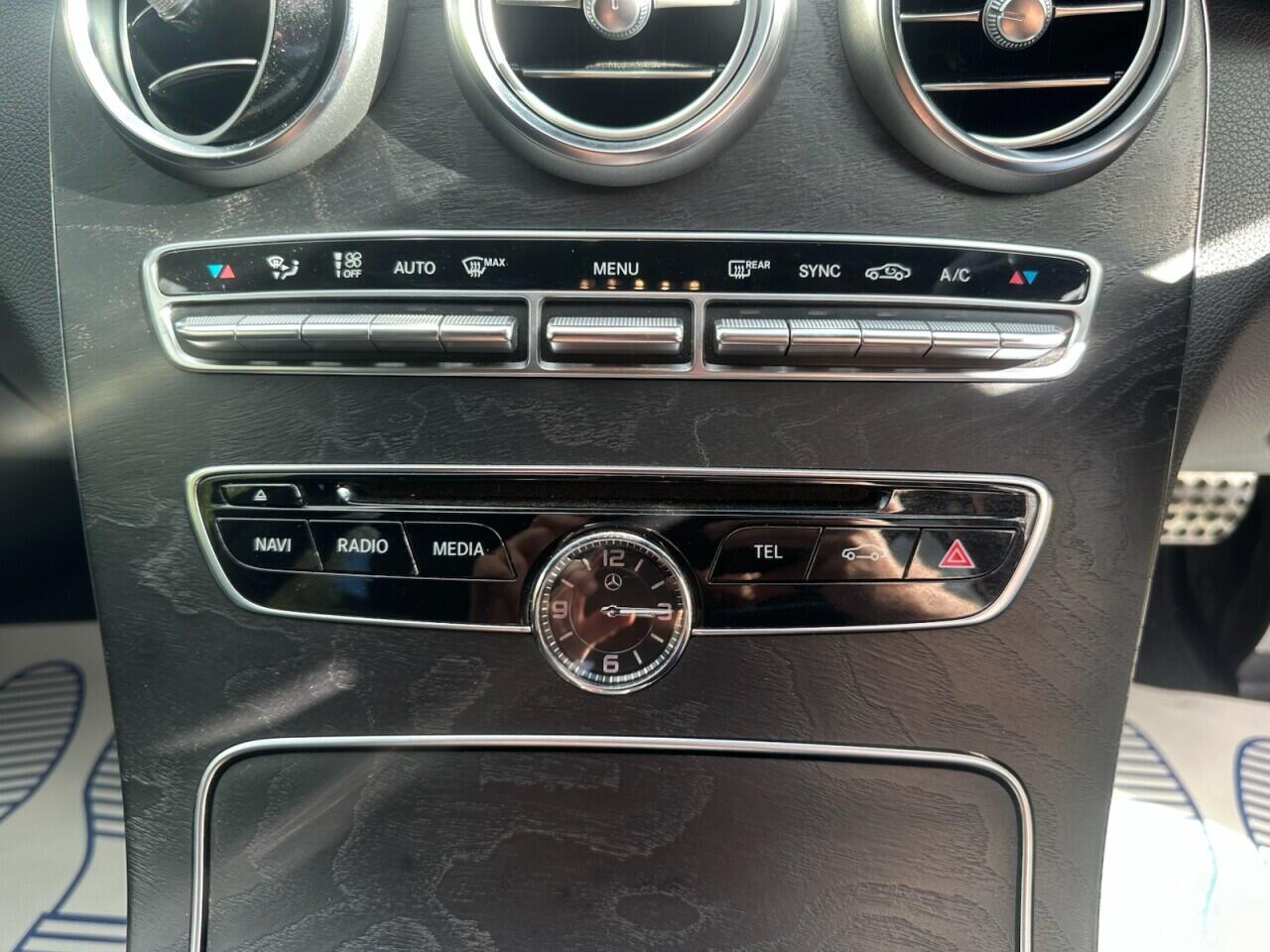 Mercedes-Benz C-Class view 31