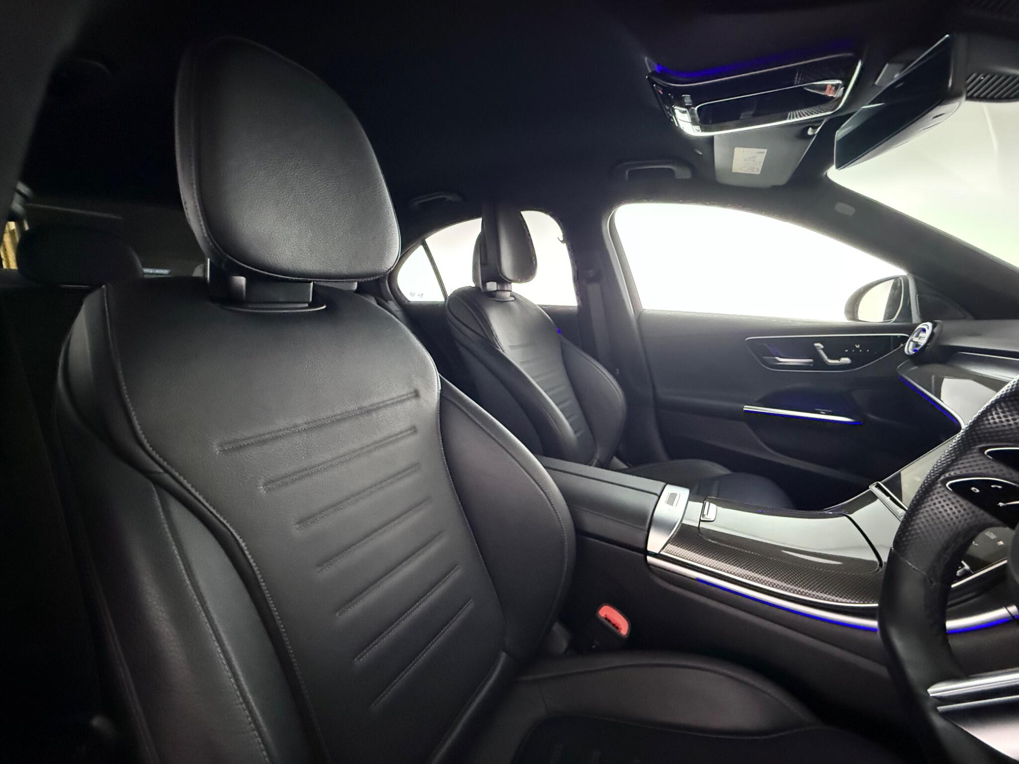 Mercedes-Benz C-Class view 35