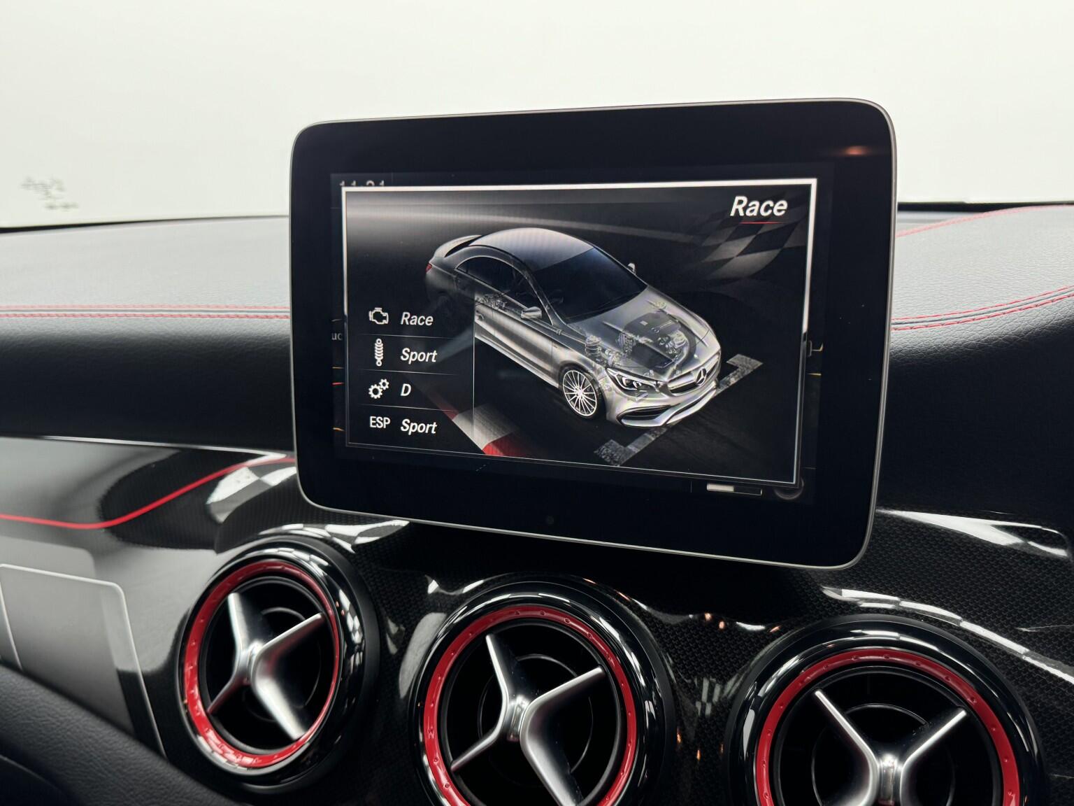 Mercedes-Benz Cla view 12