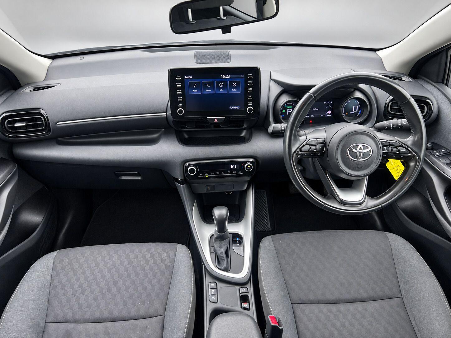Toyota Yaris view 2
