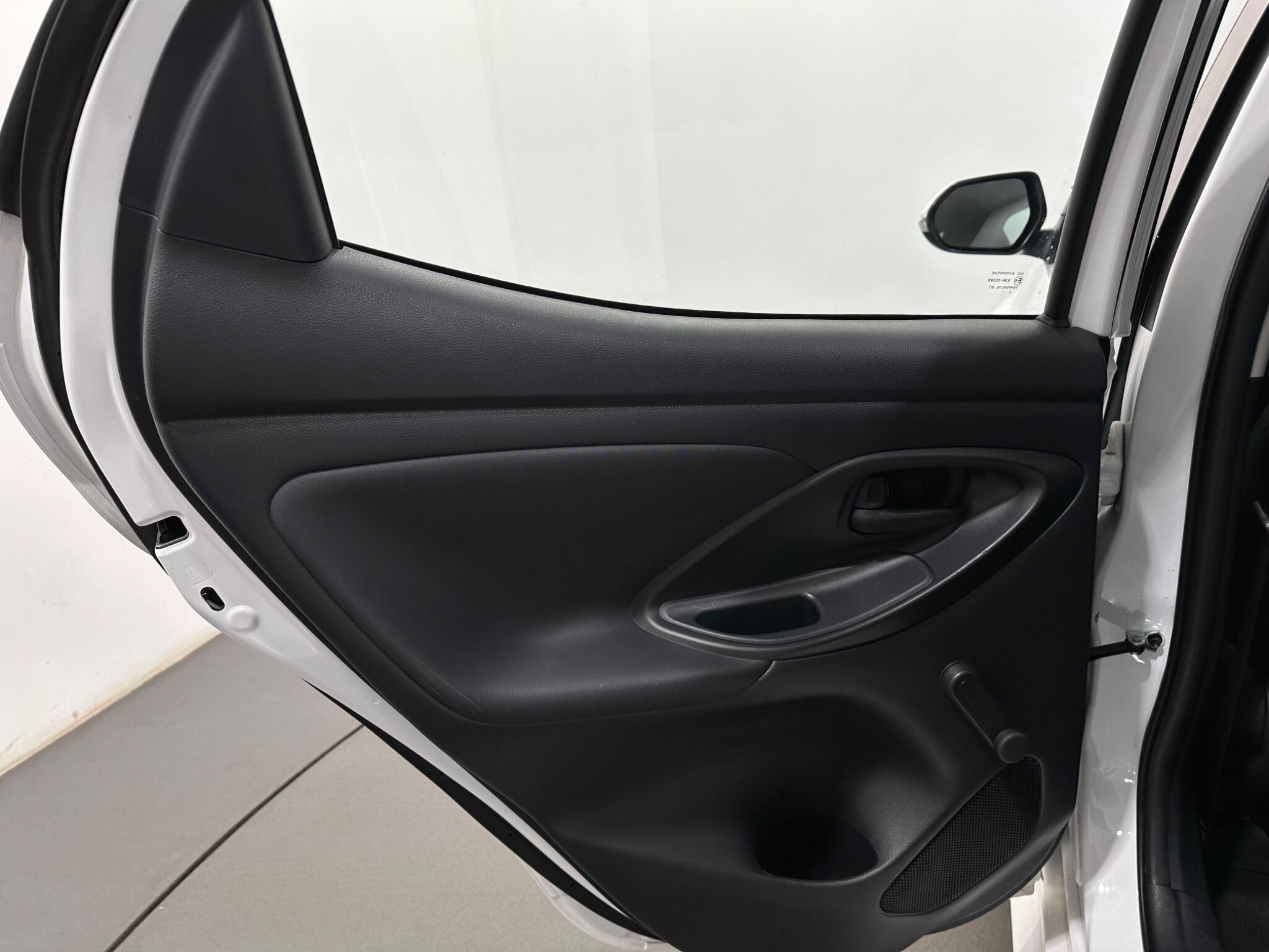 Toyota Yaris view 38