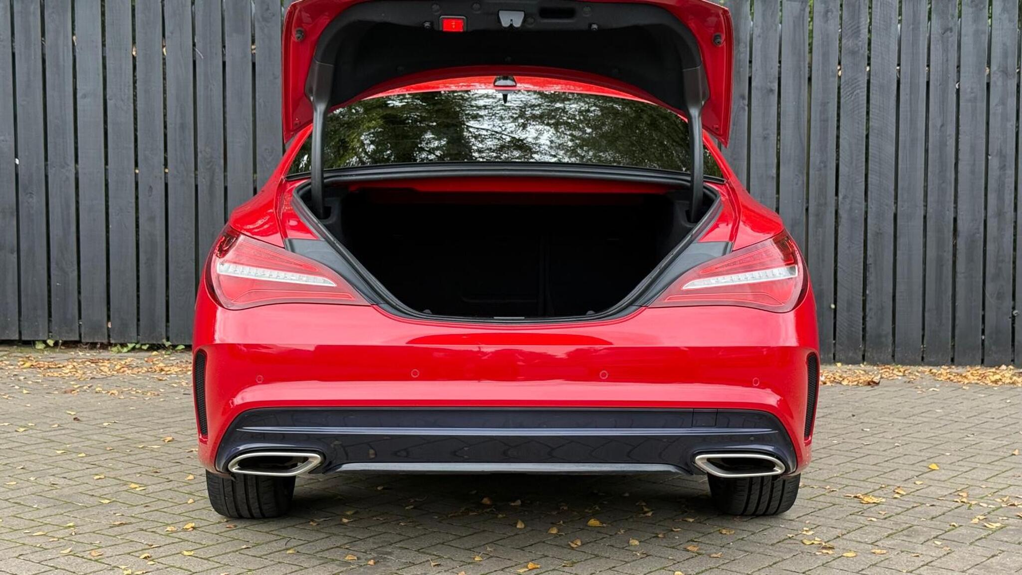 Mercedes-Benz Cla view 8