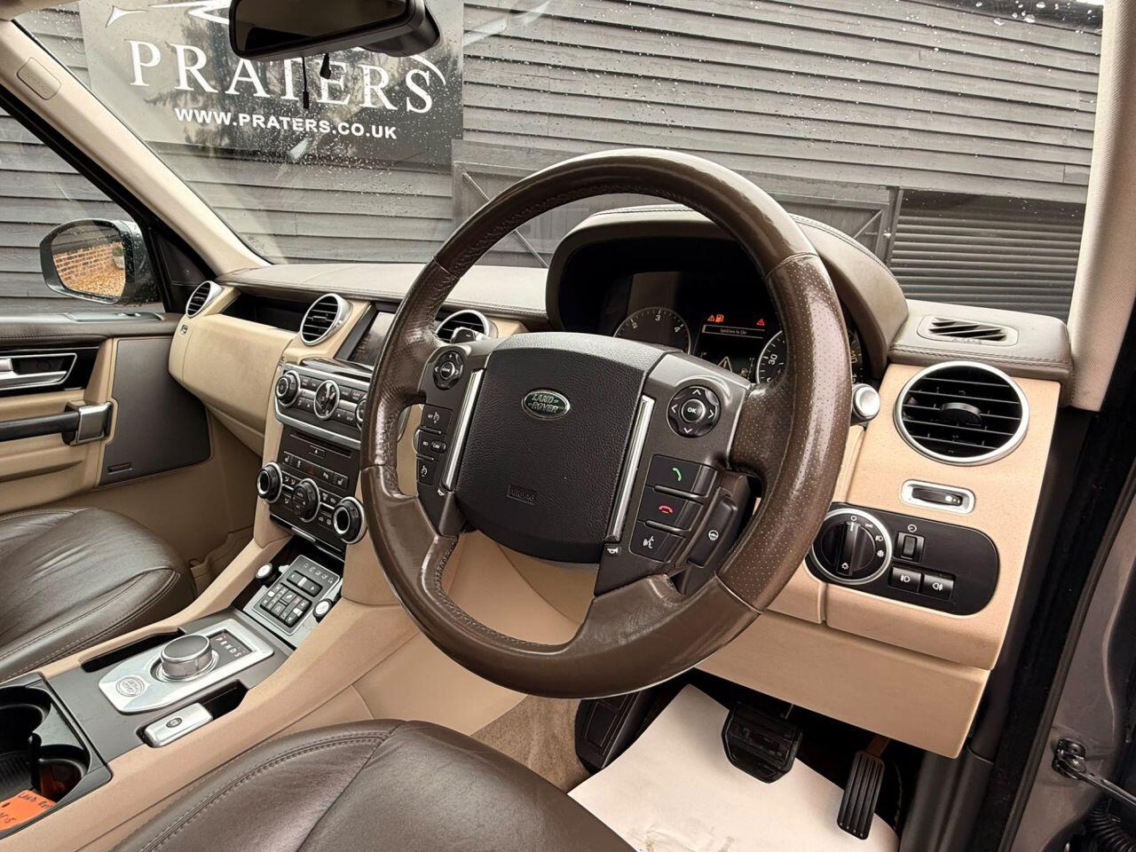 Land Rover Discovery 4 view 10