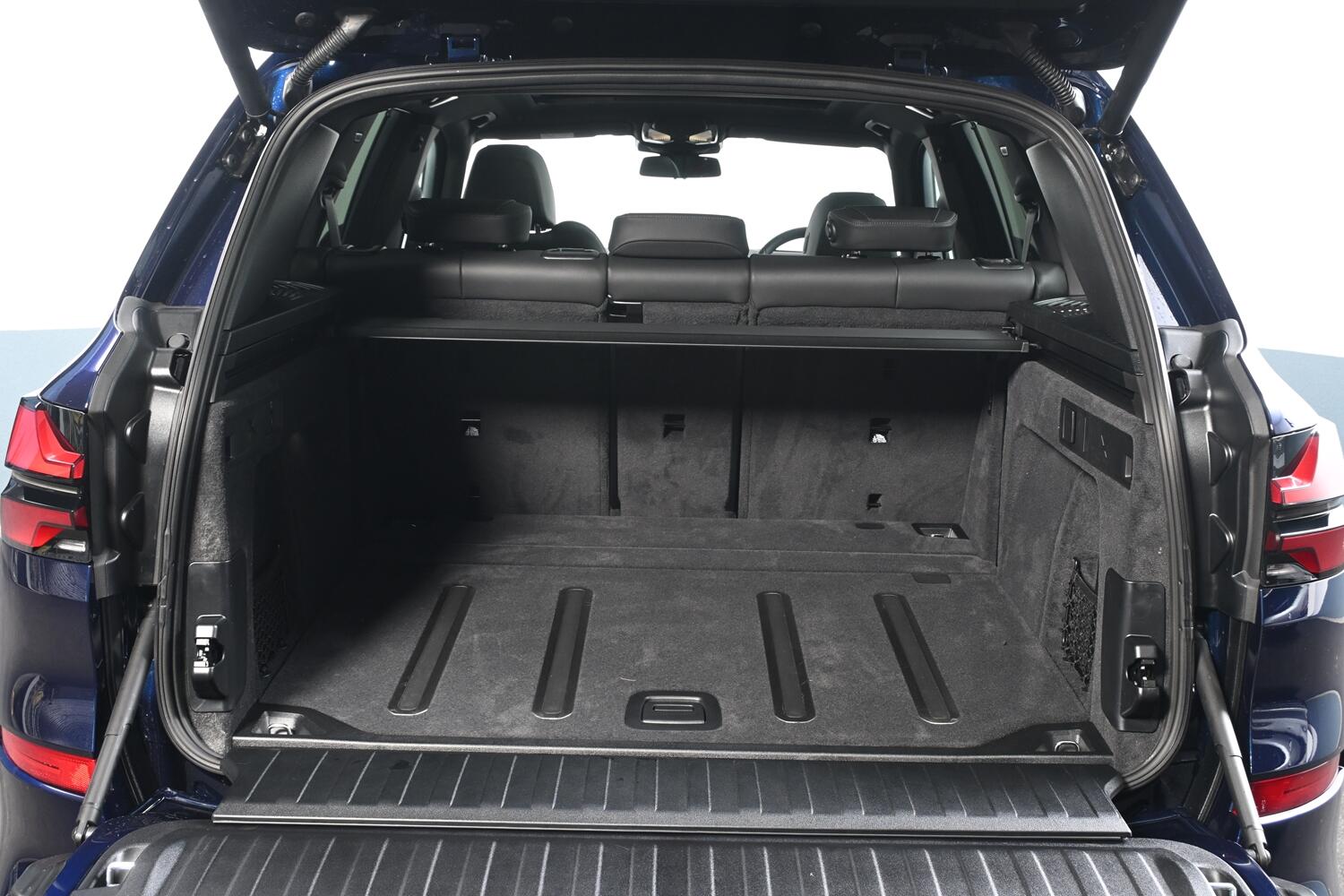 BMW X5 view 13