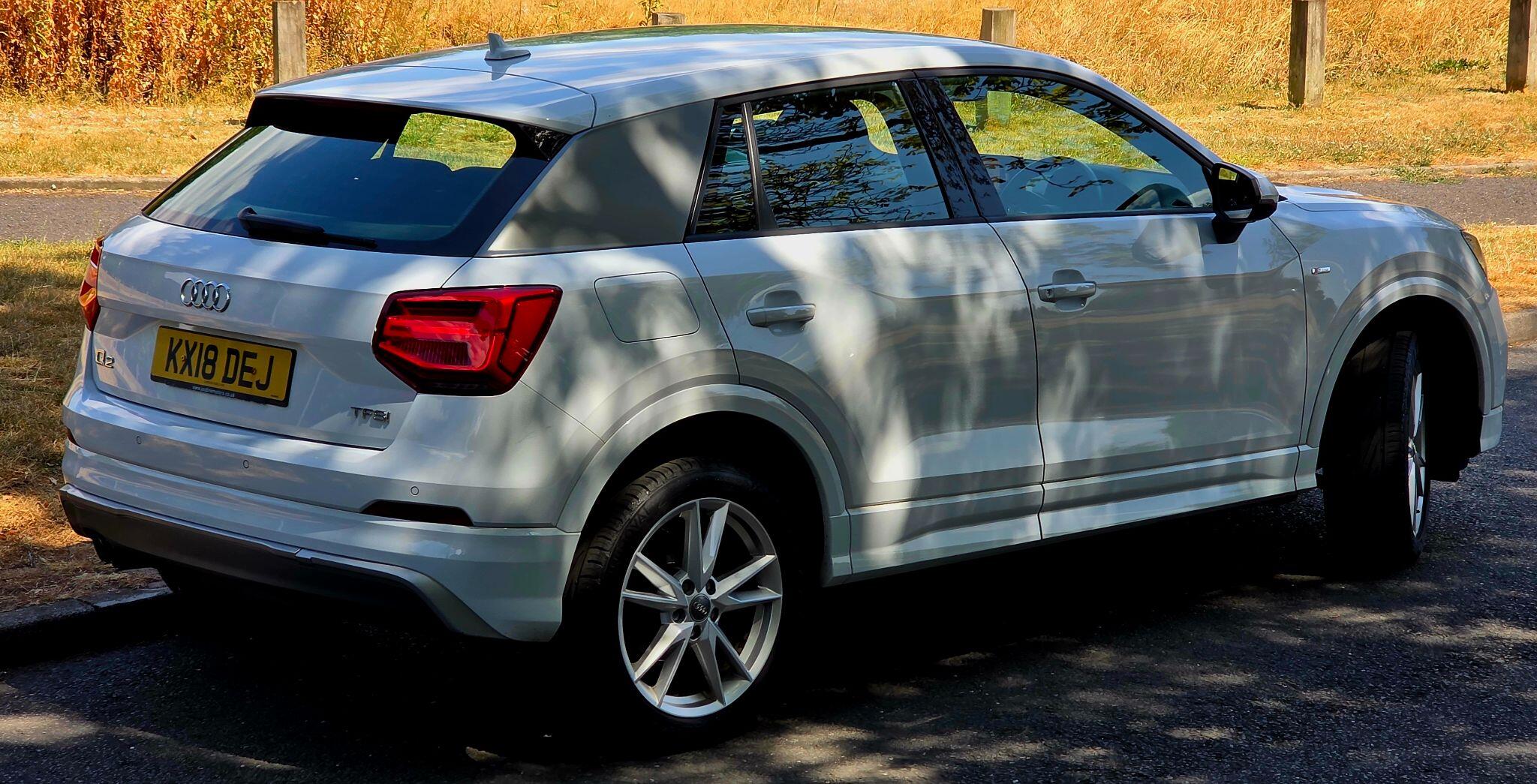 Audi Q2 view 12